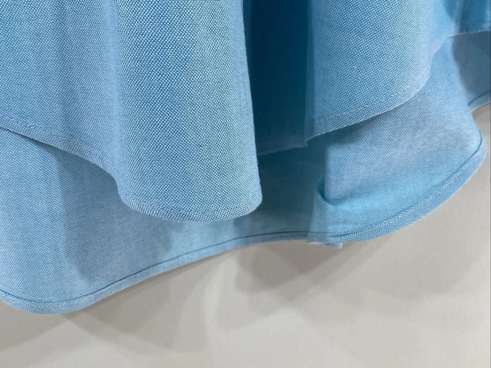 Listing Image Blurred Background