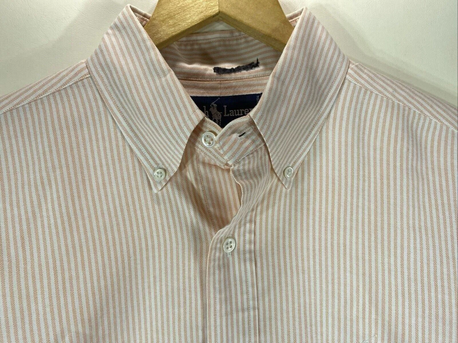 Listing Image Blurred Background