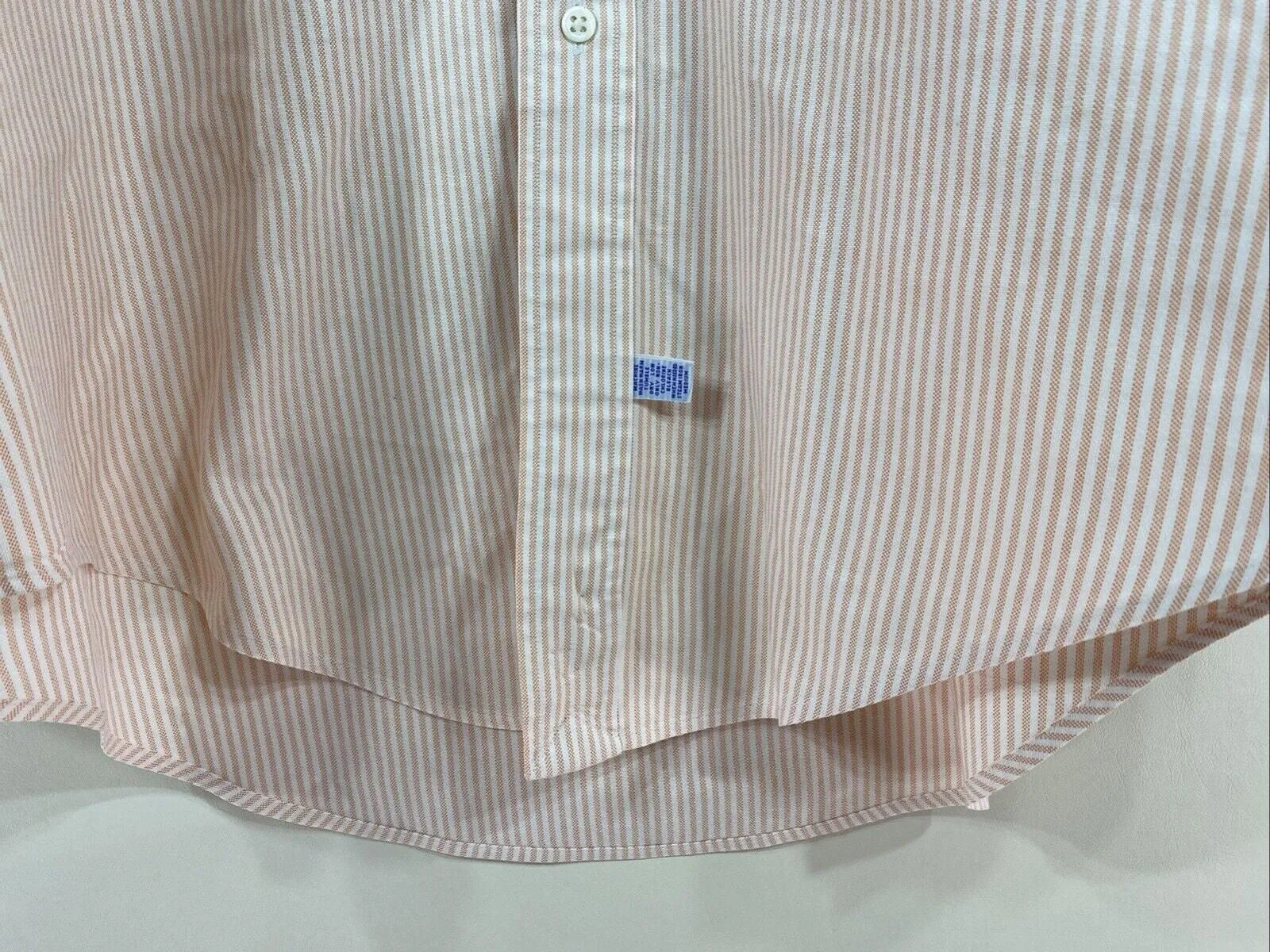 Listing Image Blurred Background