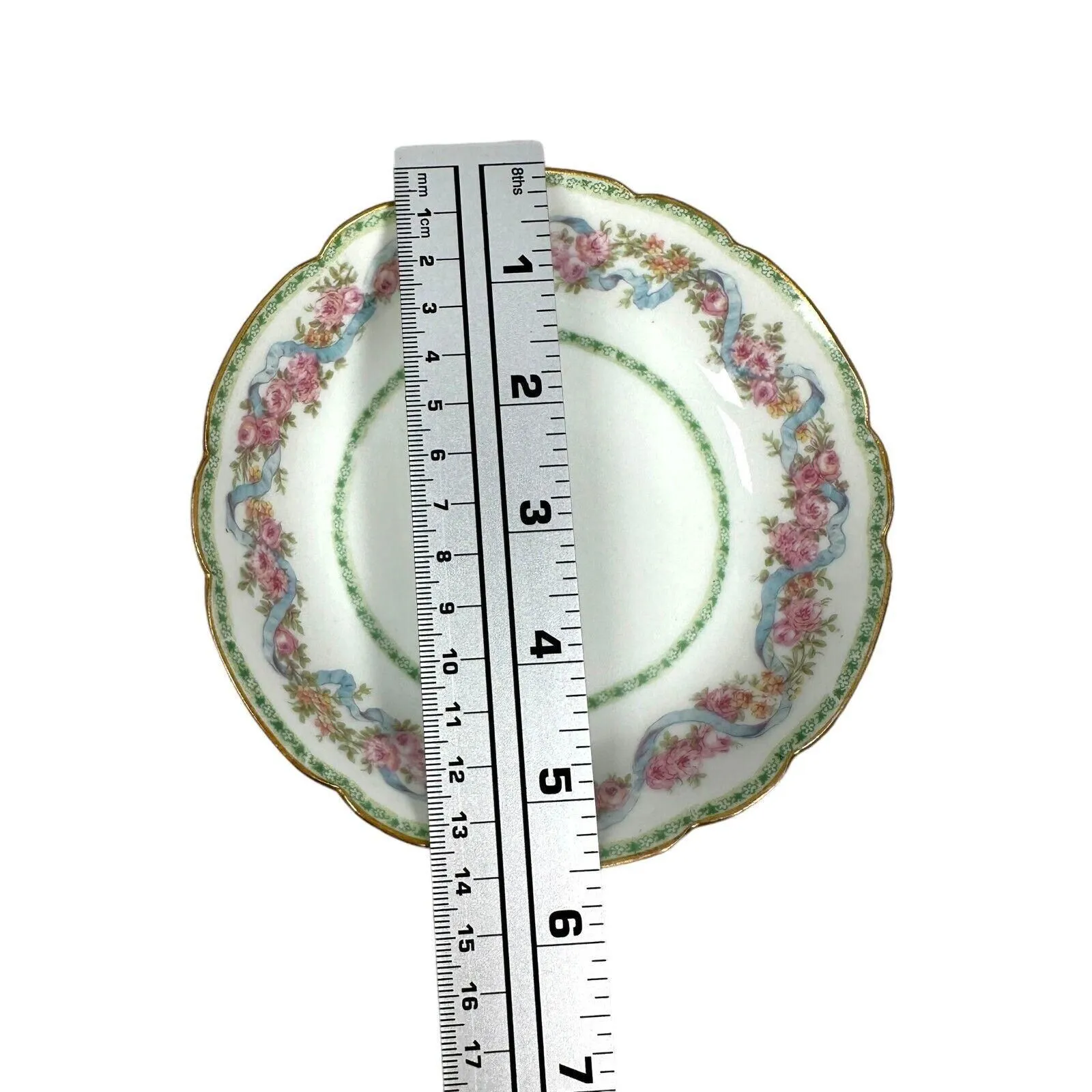 Listing Image Blurred Background