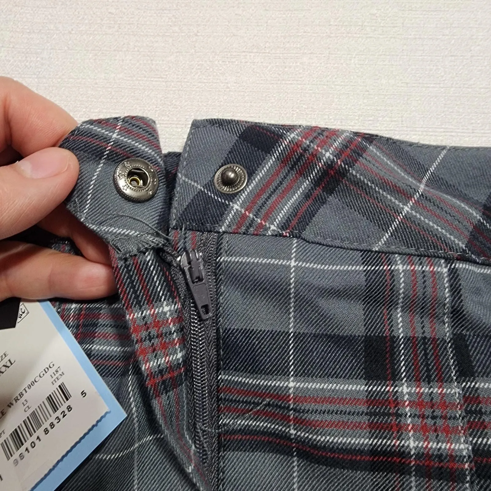 Listing Image Blurred Background