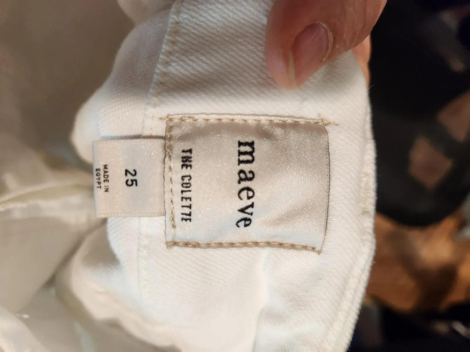 Listing Image Blurred Background