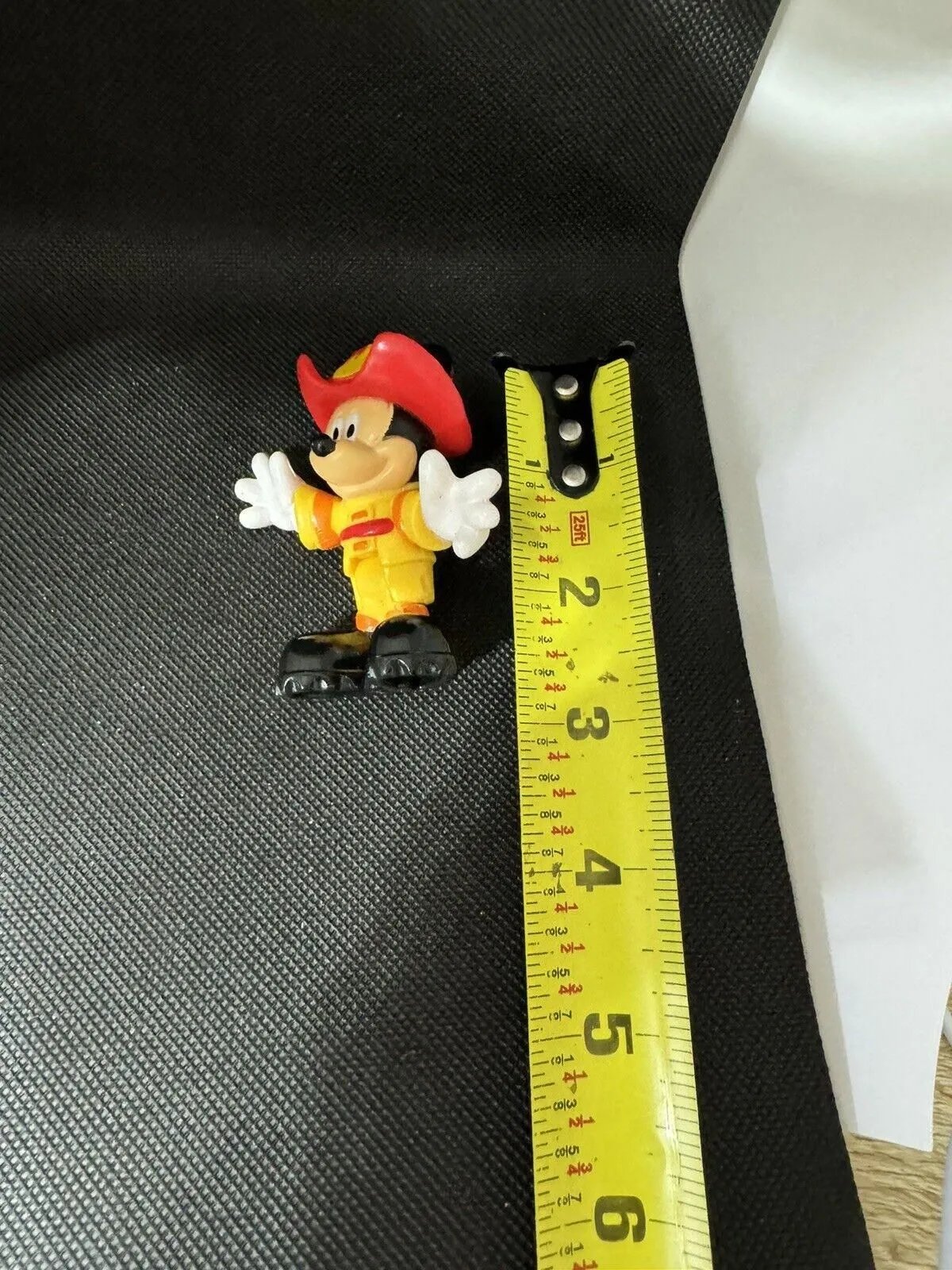 Listing Image Blurred Background