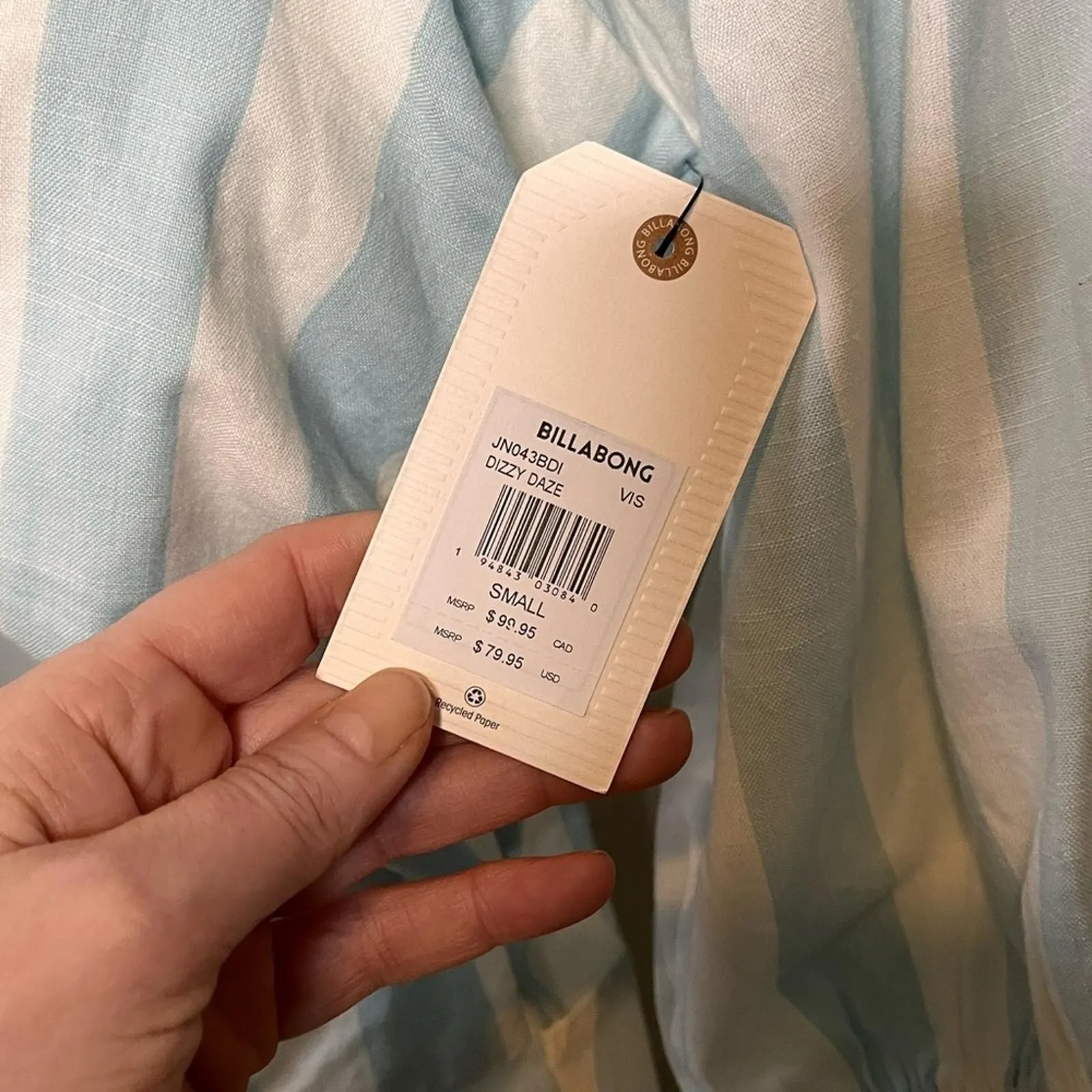 Listing Image Blurred Background