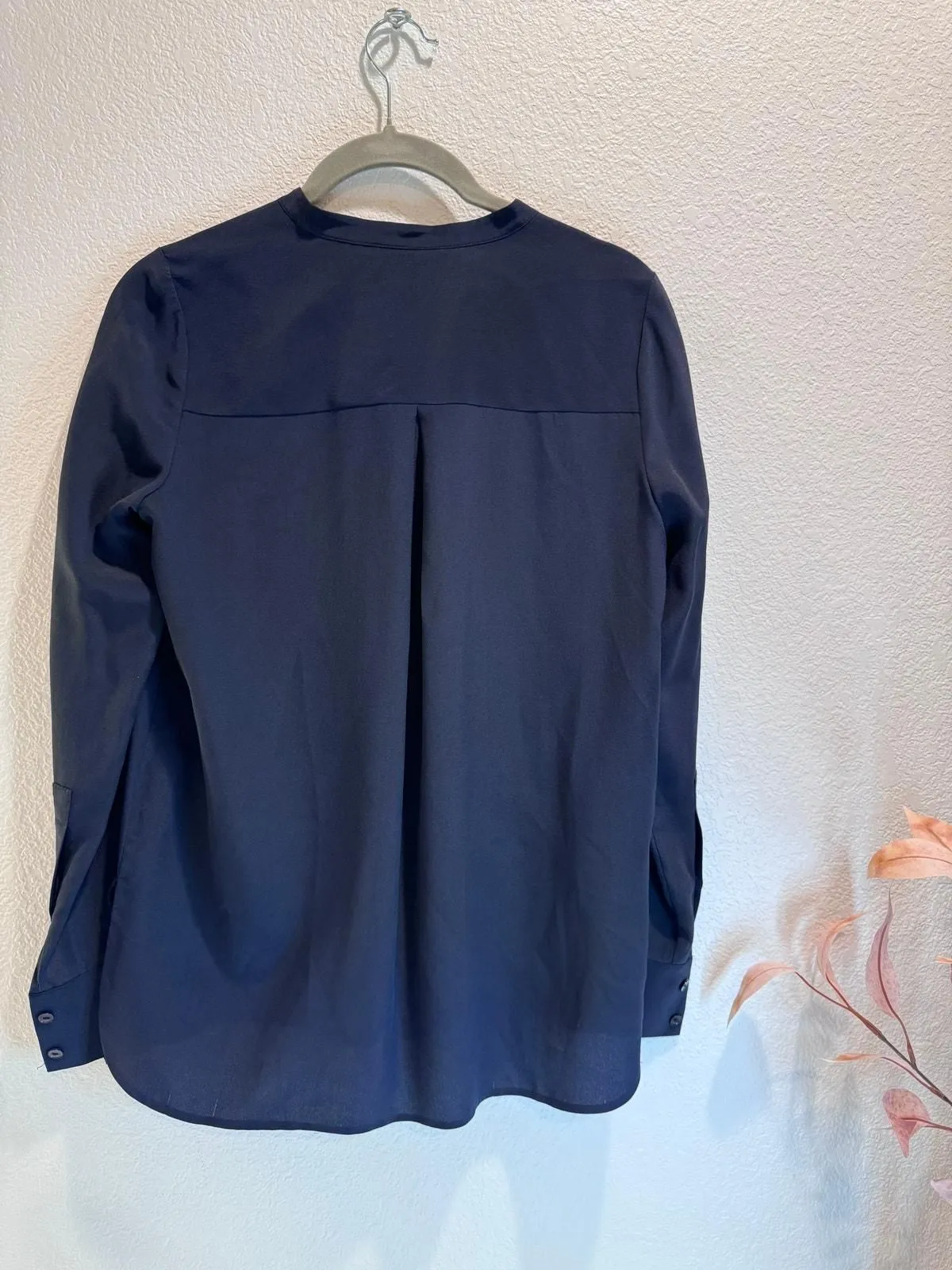 Listing Image Blurred Background