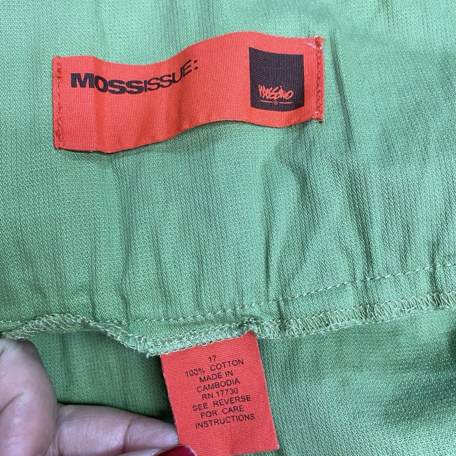 Listing Image Blurred Background