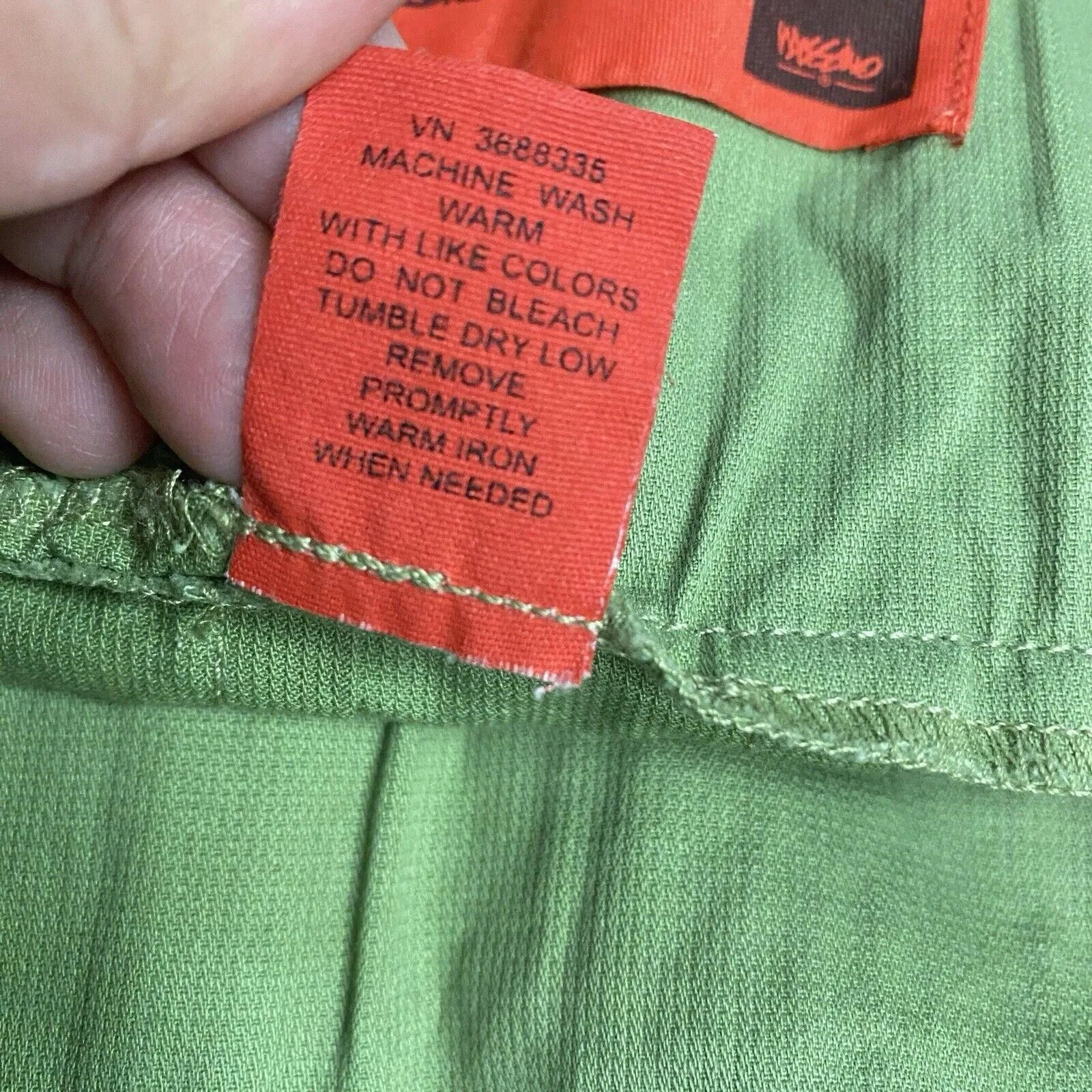 Listing Image Blurred Background