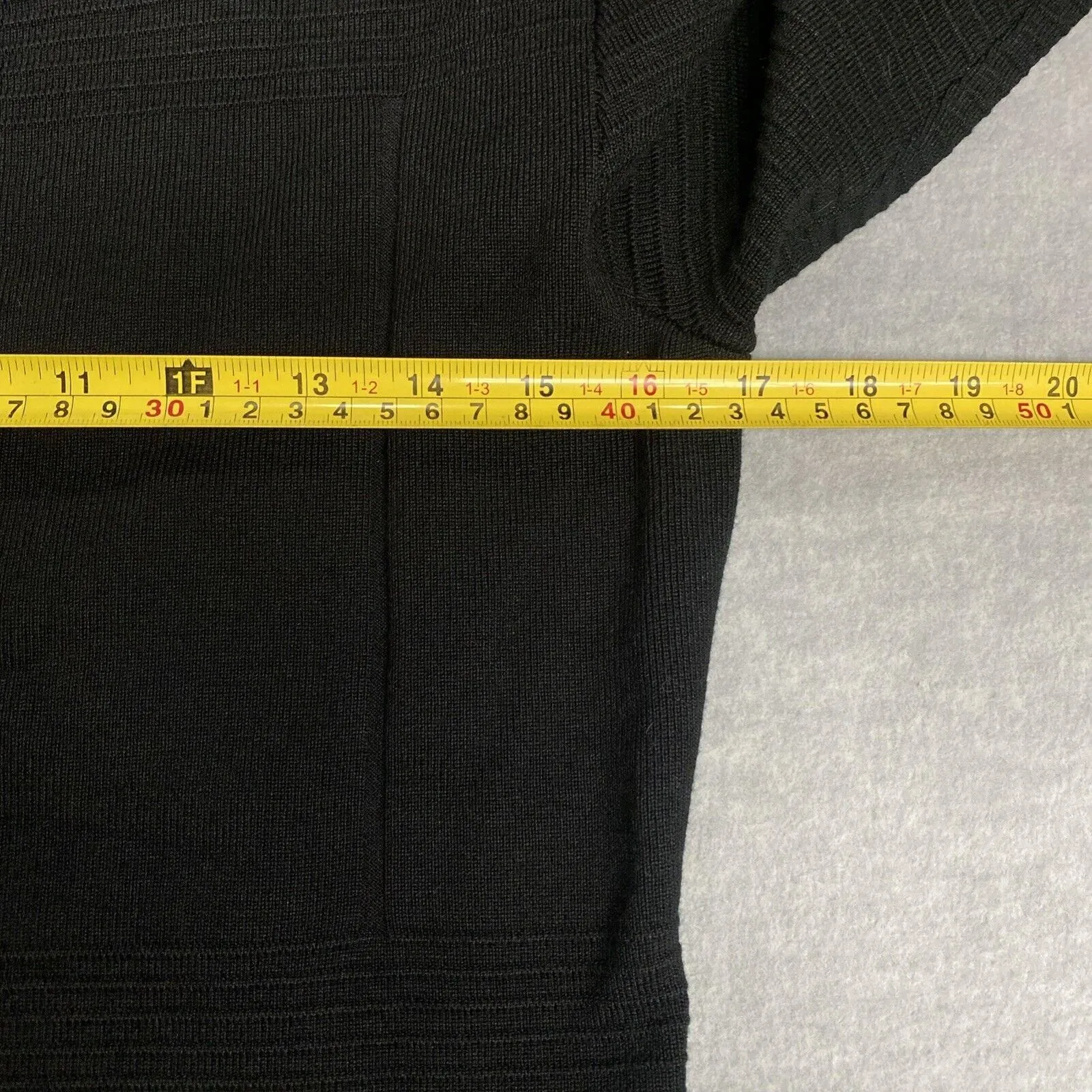 Listing Image Blurred Background