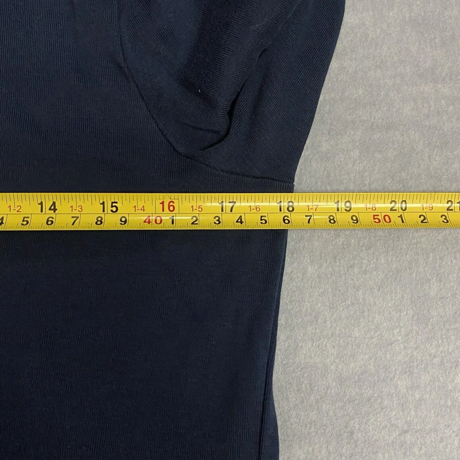 Listing Image Blurred Background