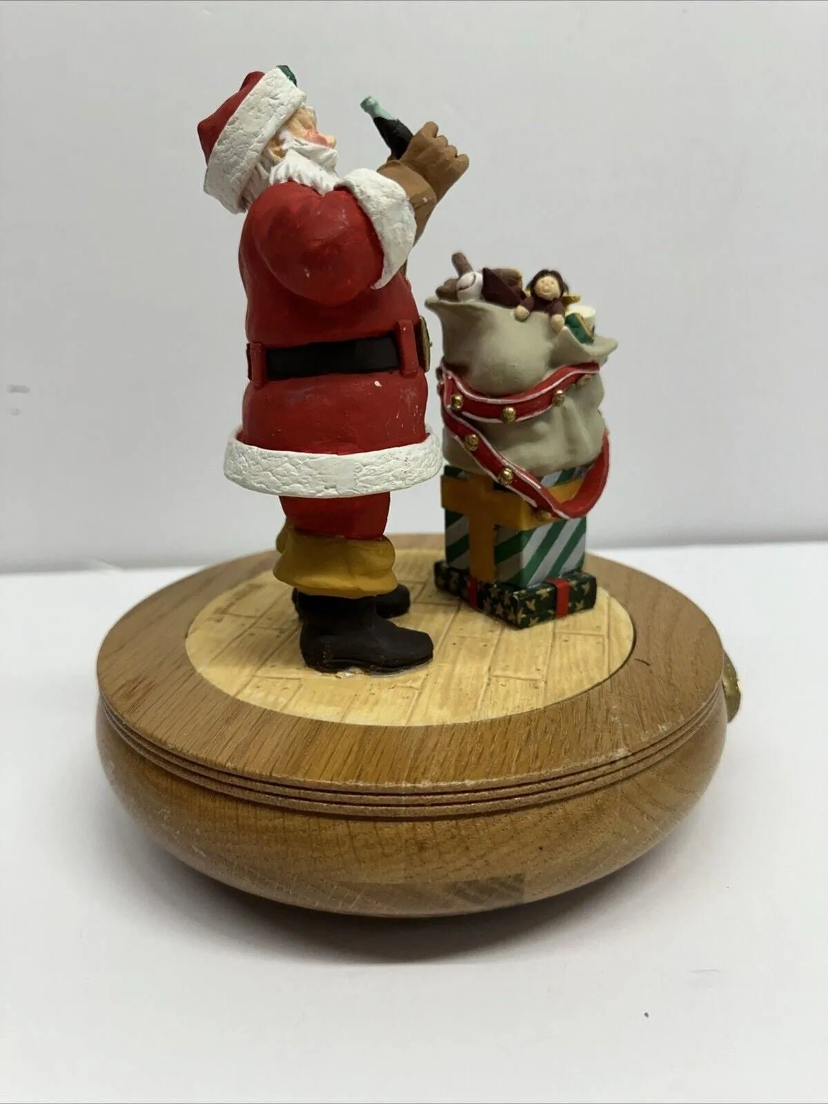 Listing Image Blurred Background