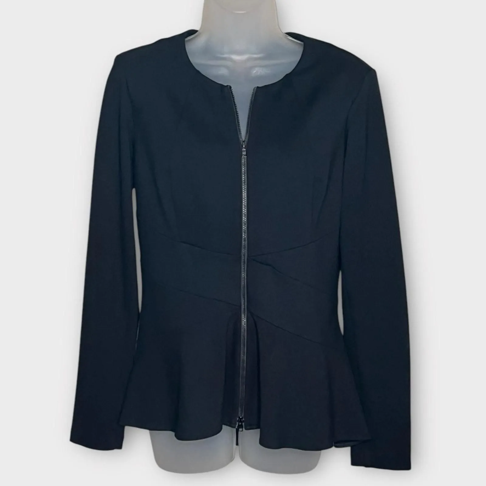 Listing Image Blurred Background