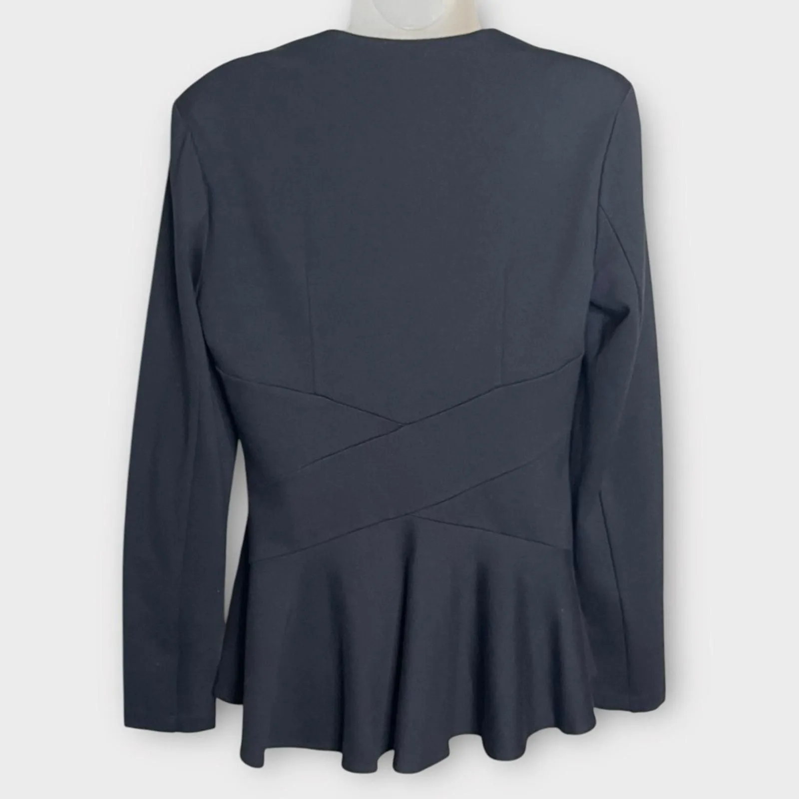 Listing Image Blurred Background