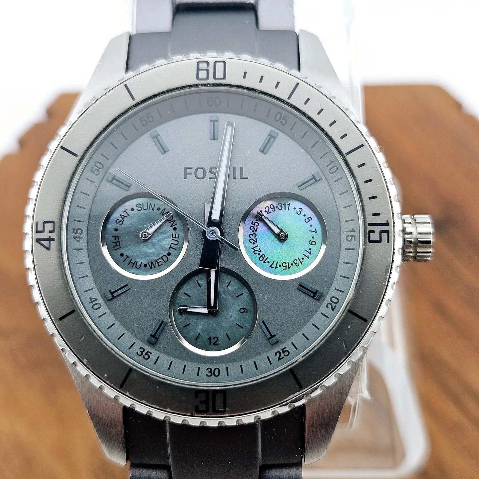 Listing Image Blurred Background