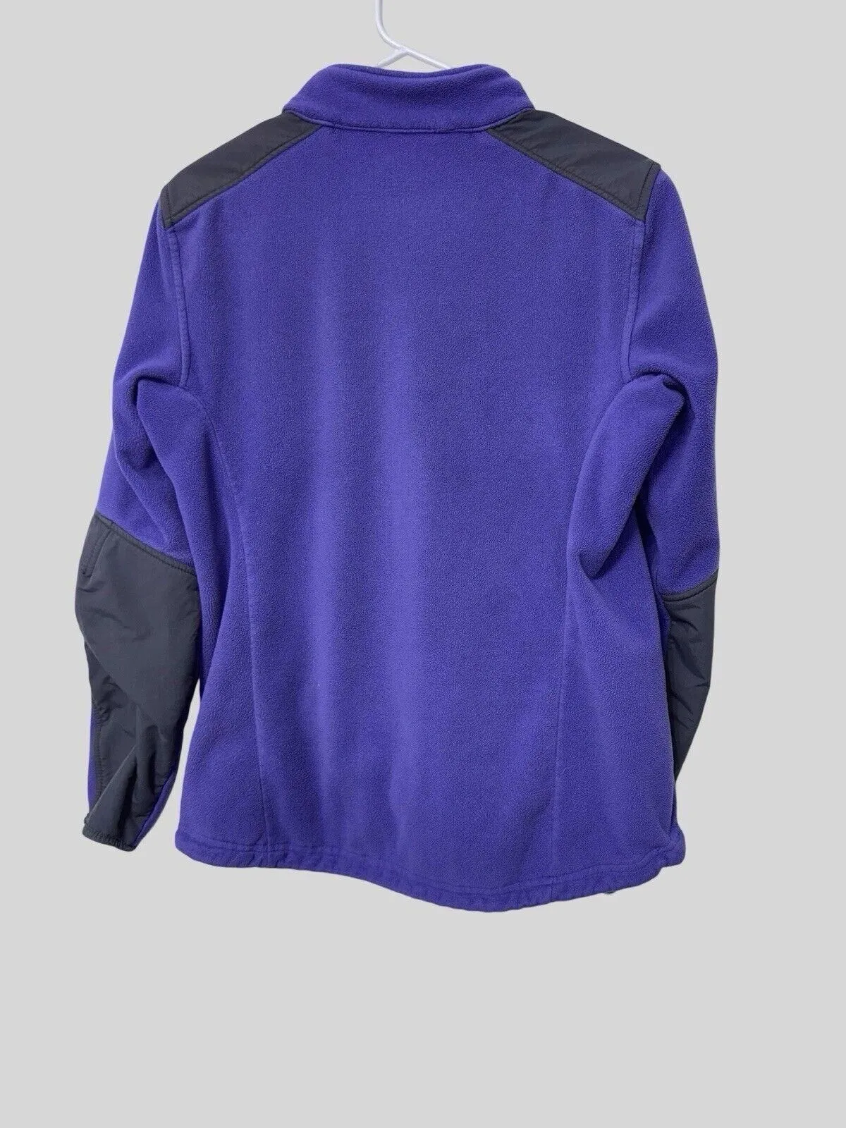 Listing Image Blurred Background