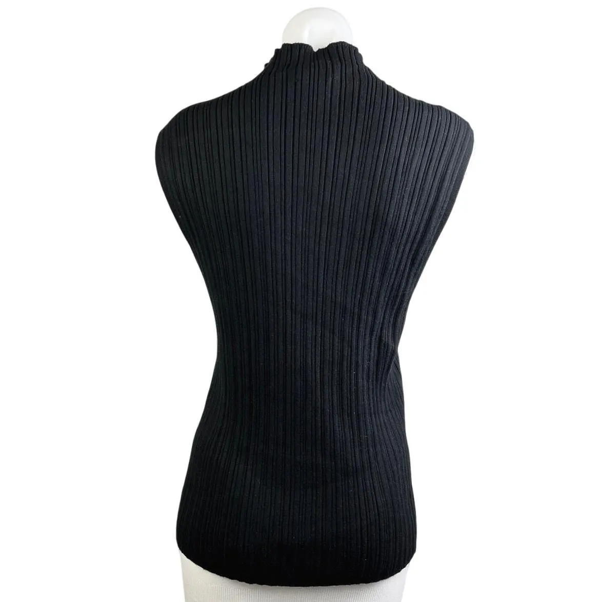 Listing Image Blurred Background