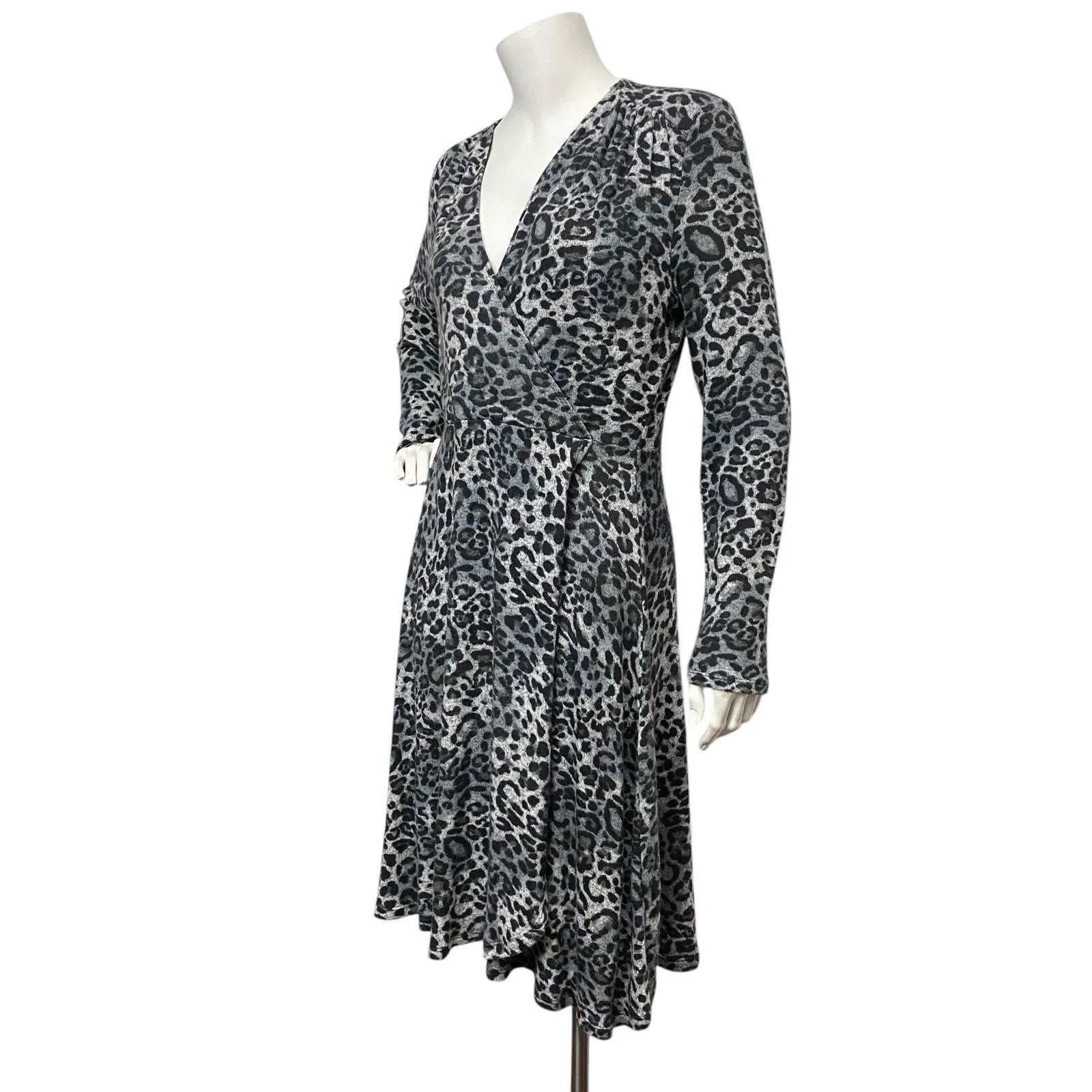 Listing Image Blurred Background