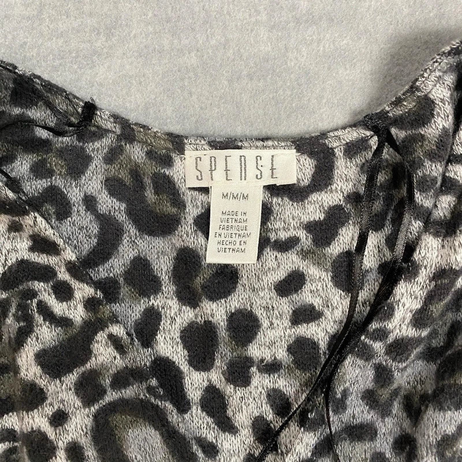 Listing Image Blurred Background