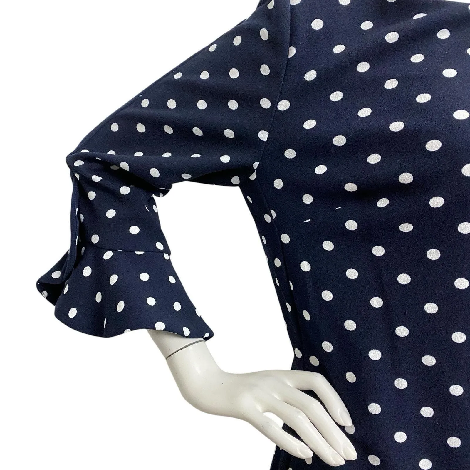 Listing Image Blurred Background