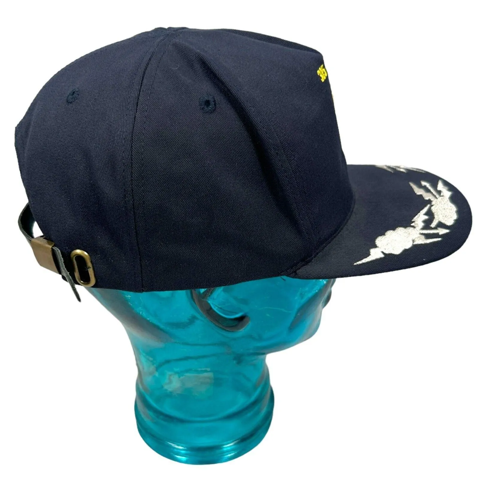 Listing Image Blurred Background