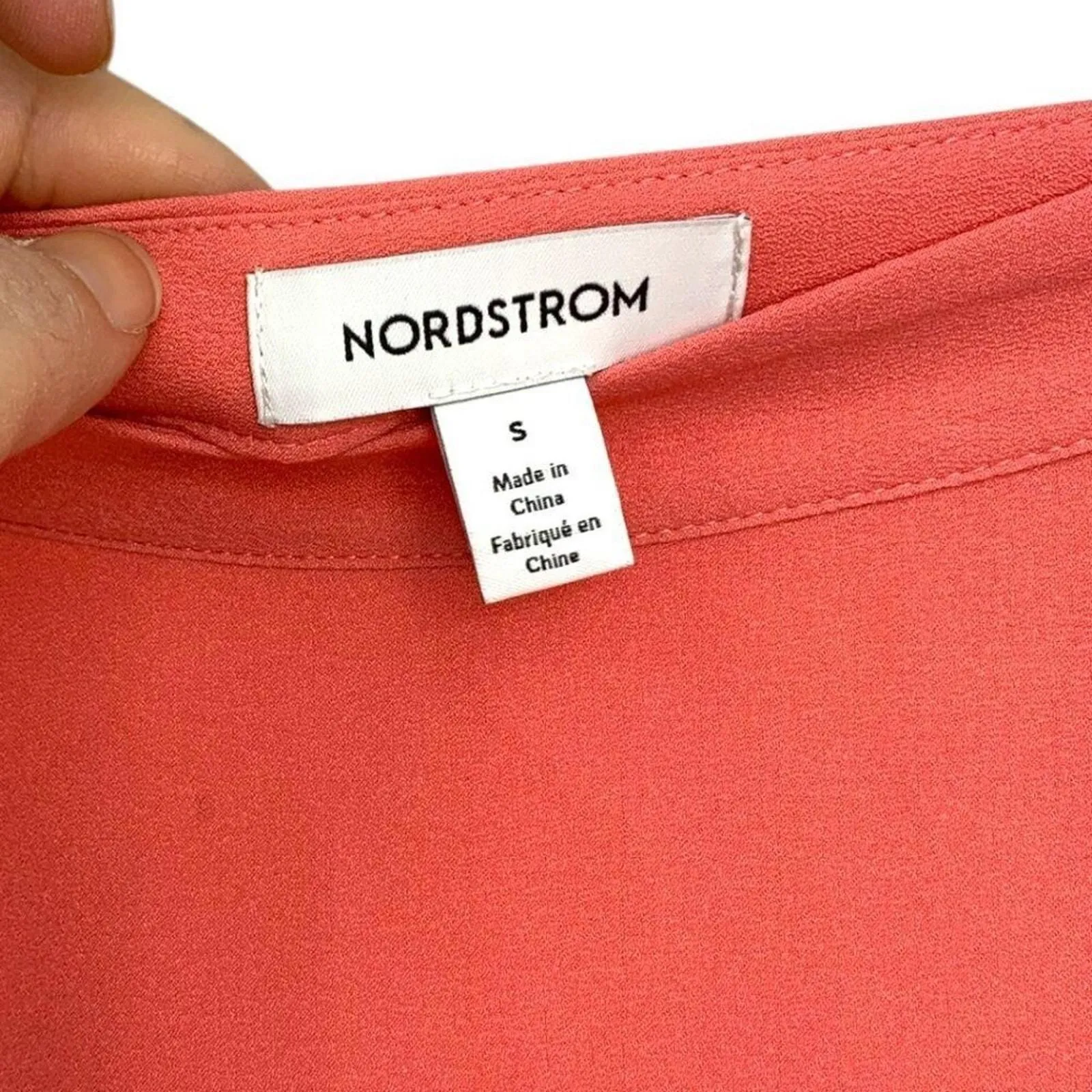 Listing Image Blurred Background