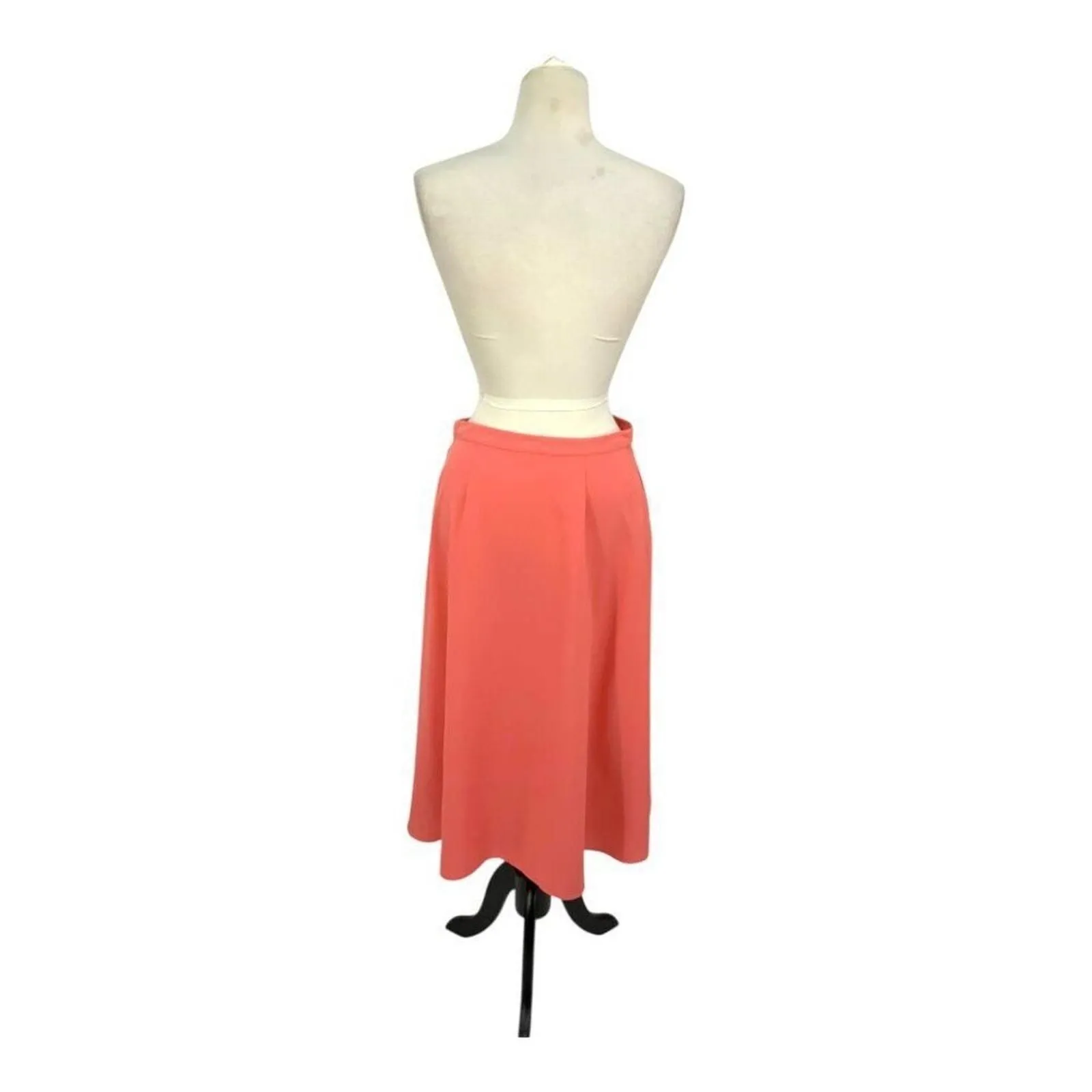 Listing Image Blurred Background