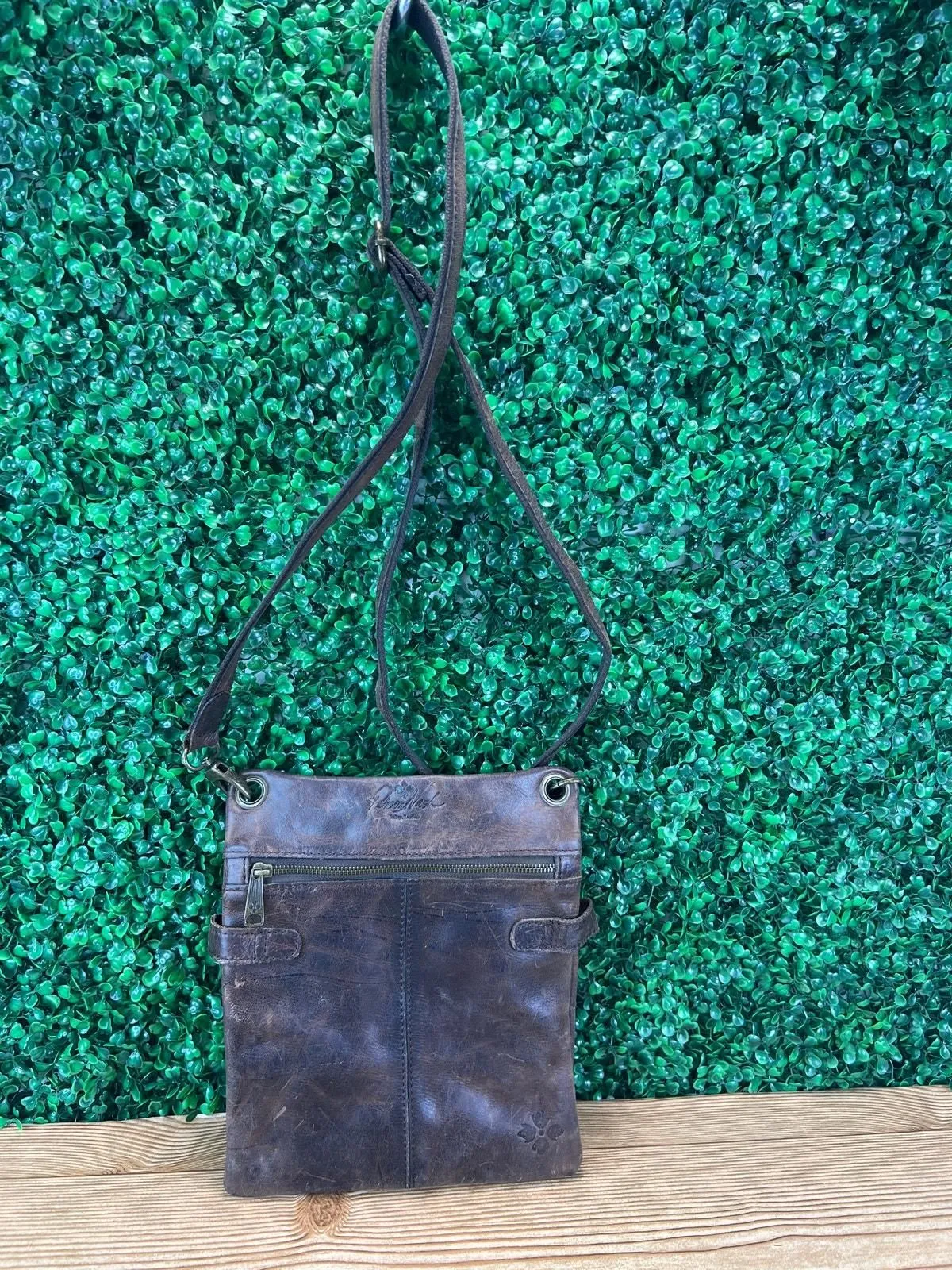 Listing Image Blurred Background