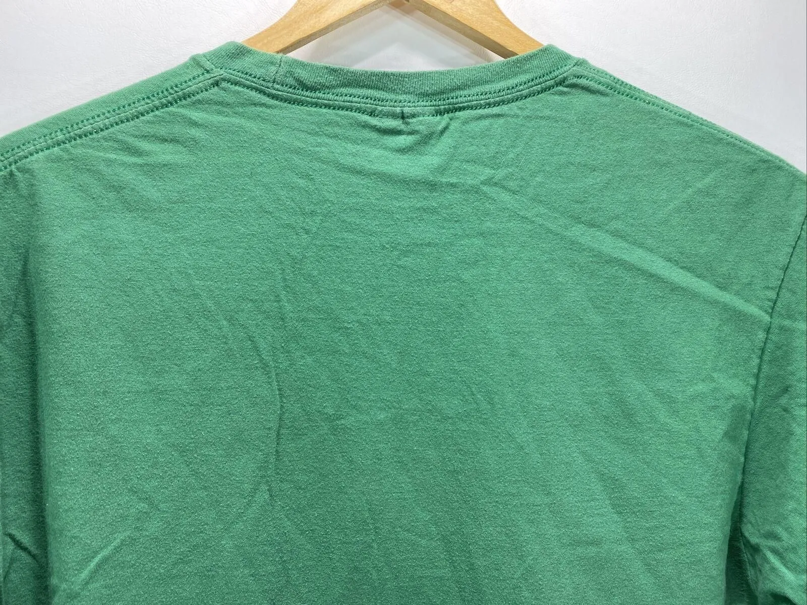Listing Image Blurred Background