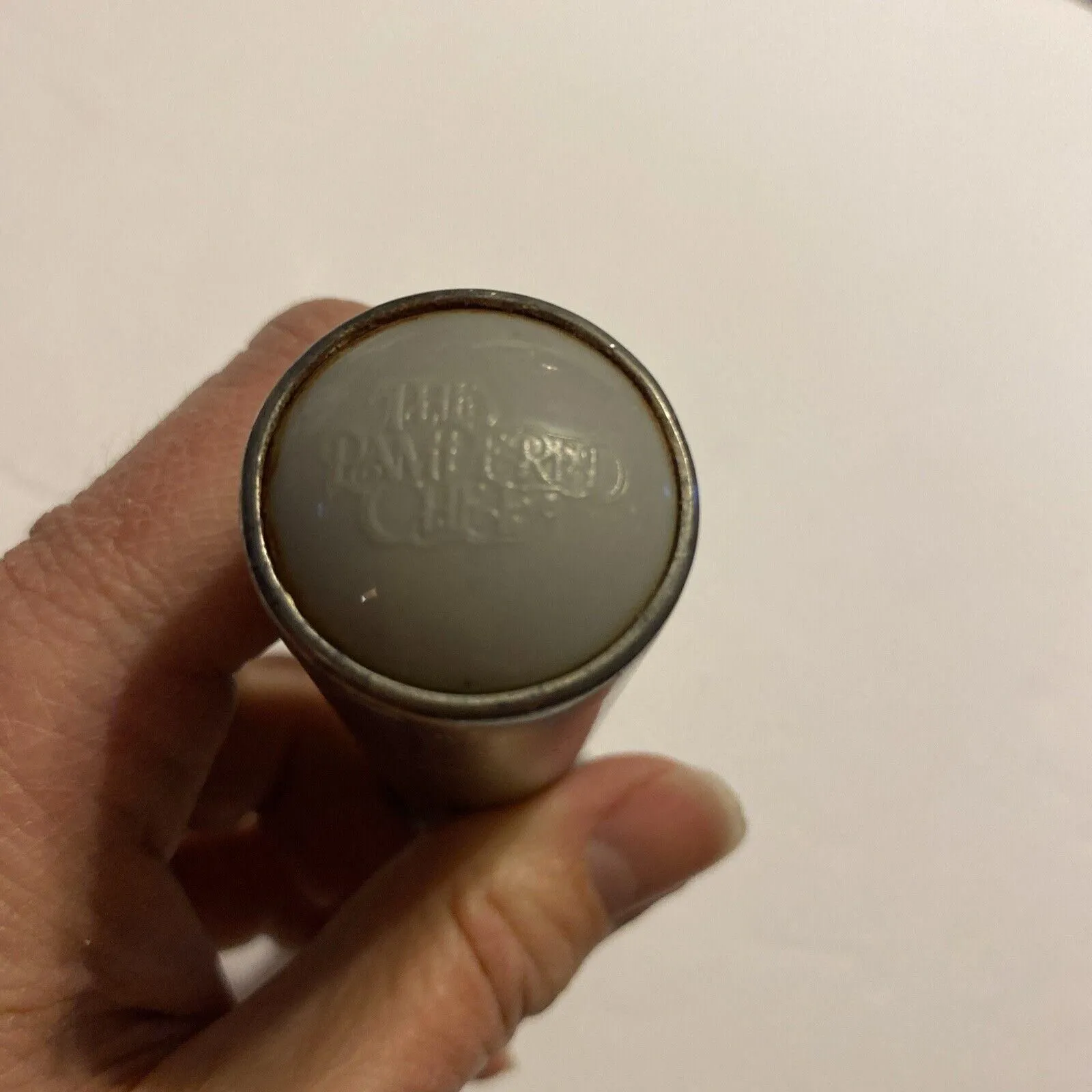 Listing Image Blurred Background