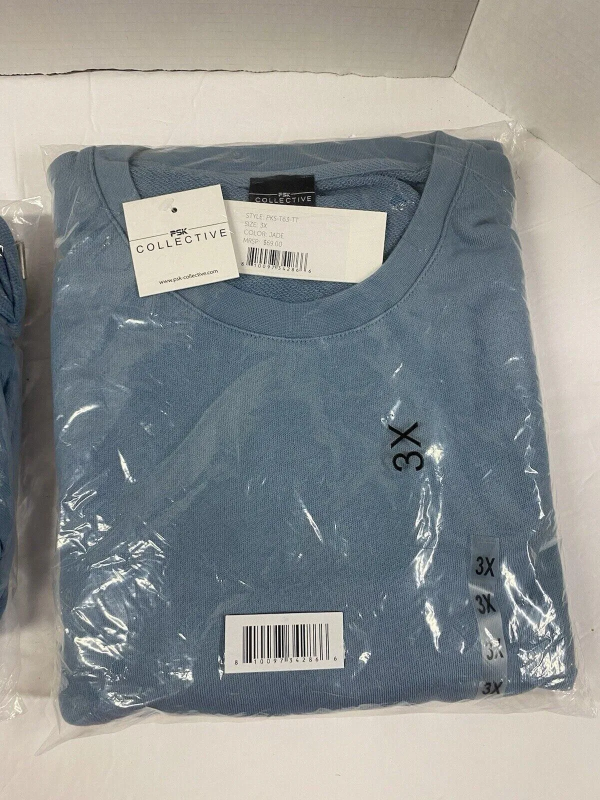 Listing Image Blurred Background