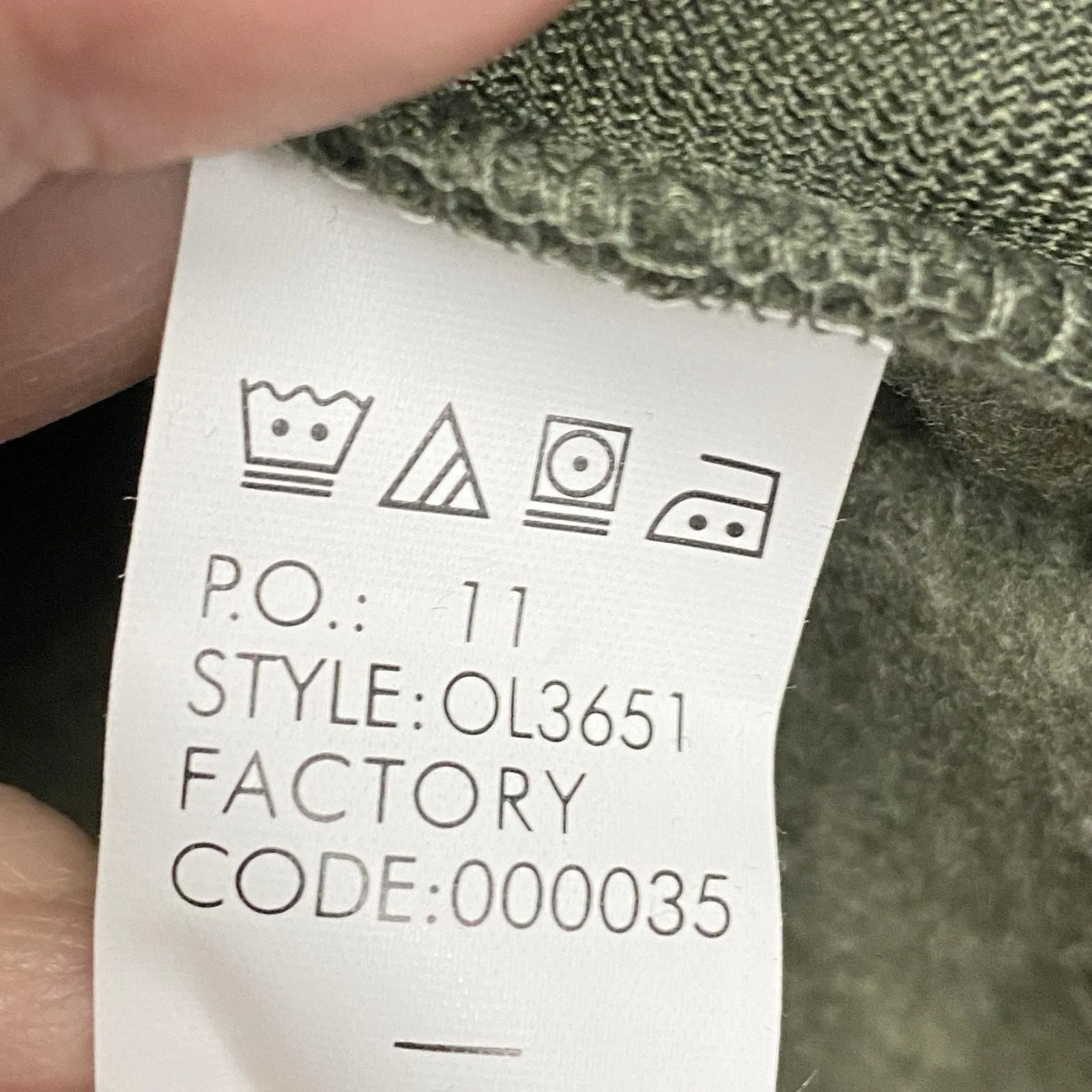 Listing Image Blurred Background