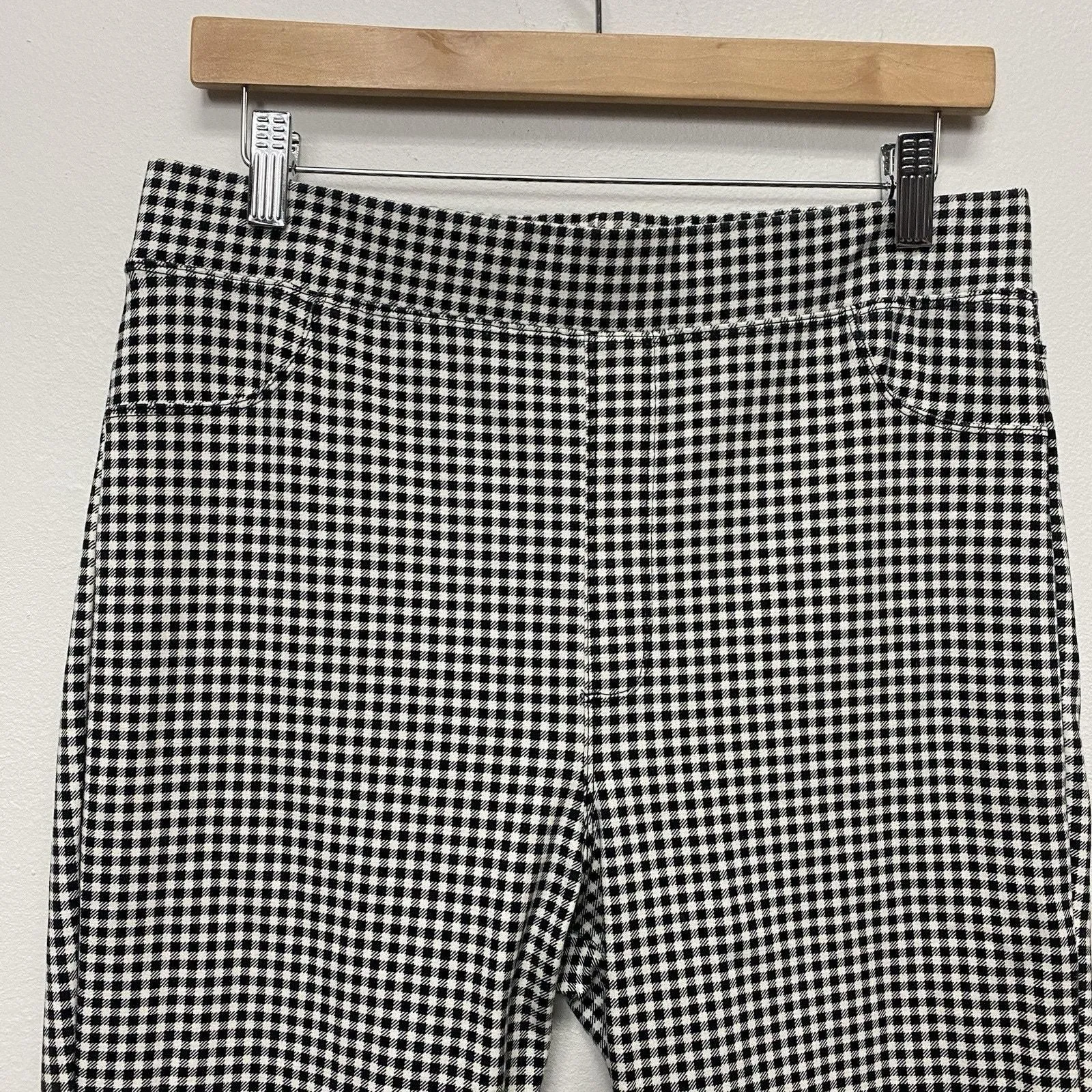 Listing Image Blurred Background