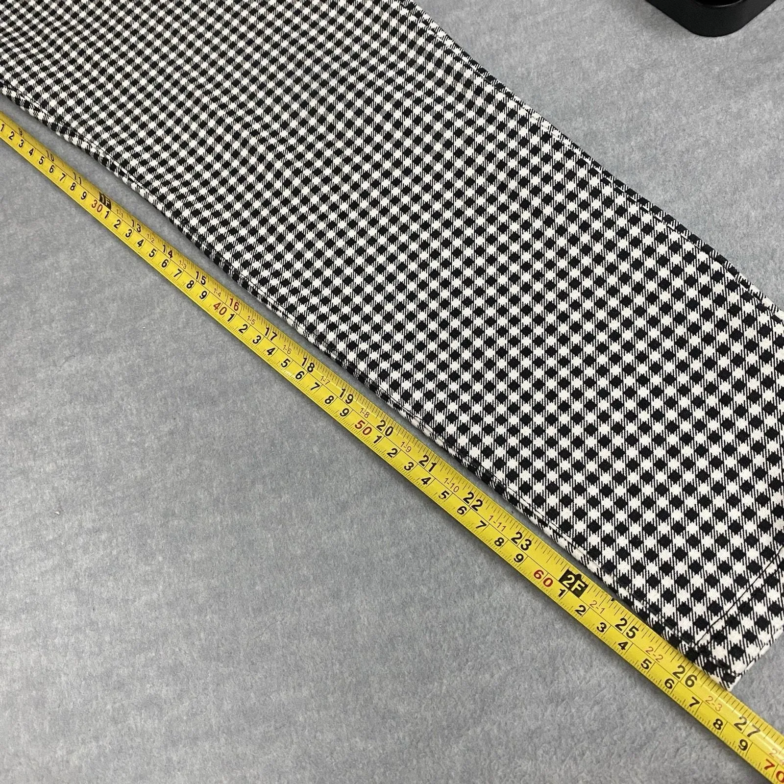 Listing Image Blurred Background