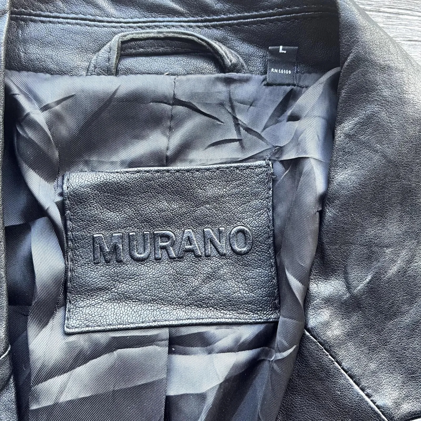 Listing Image Blurred Background