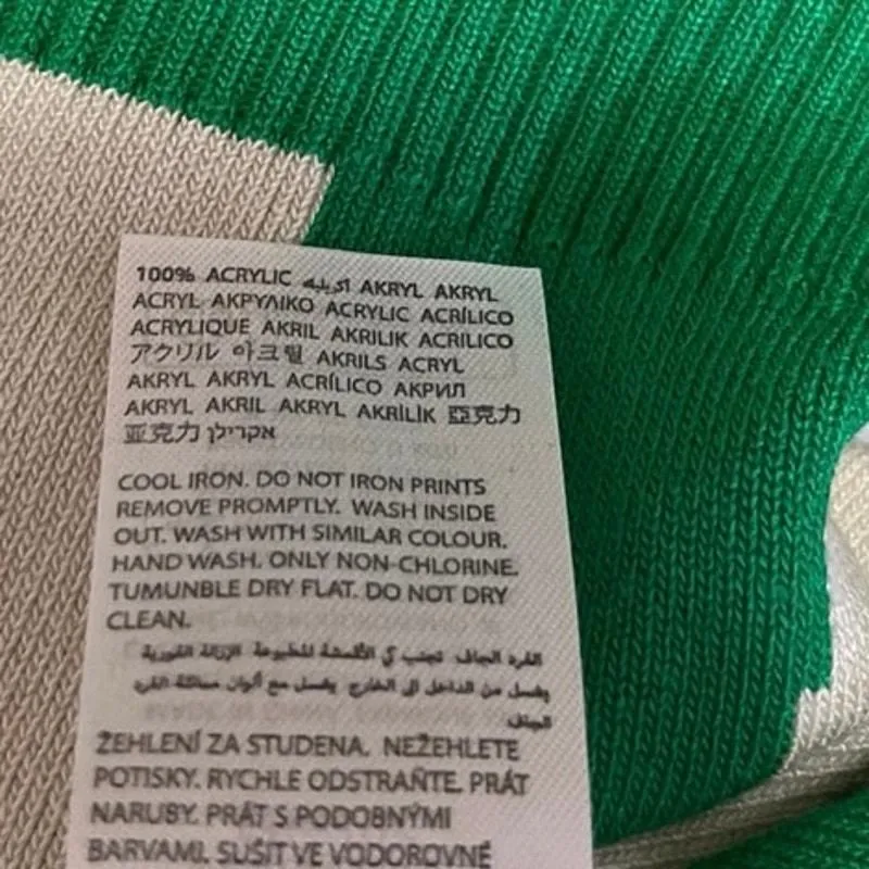 Listing Image Blurred Background