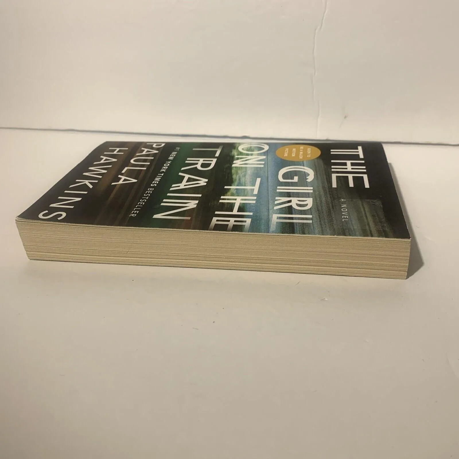 Listing Image Blurred Background