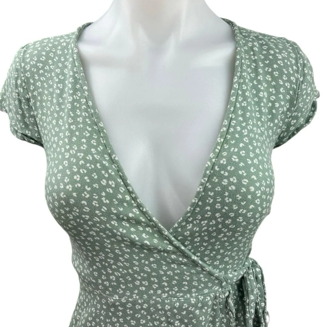 Listing Image Blurred Background