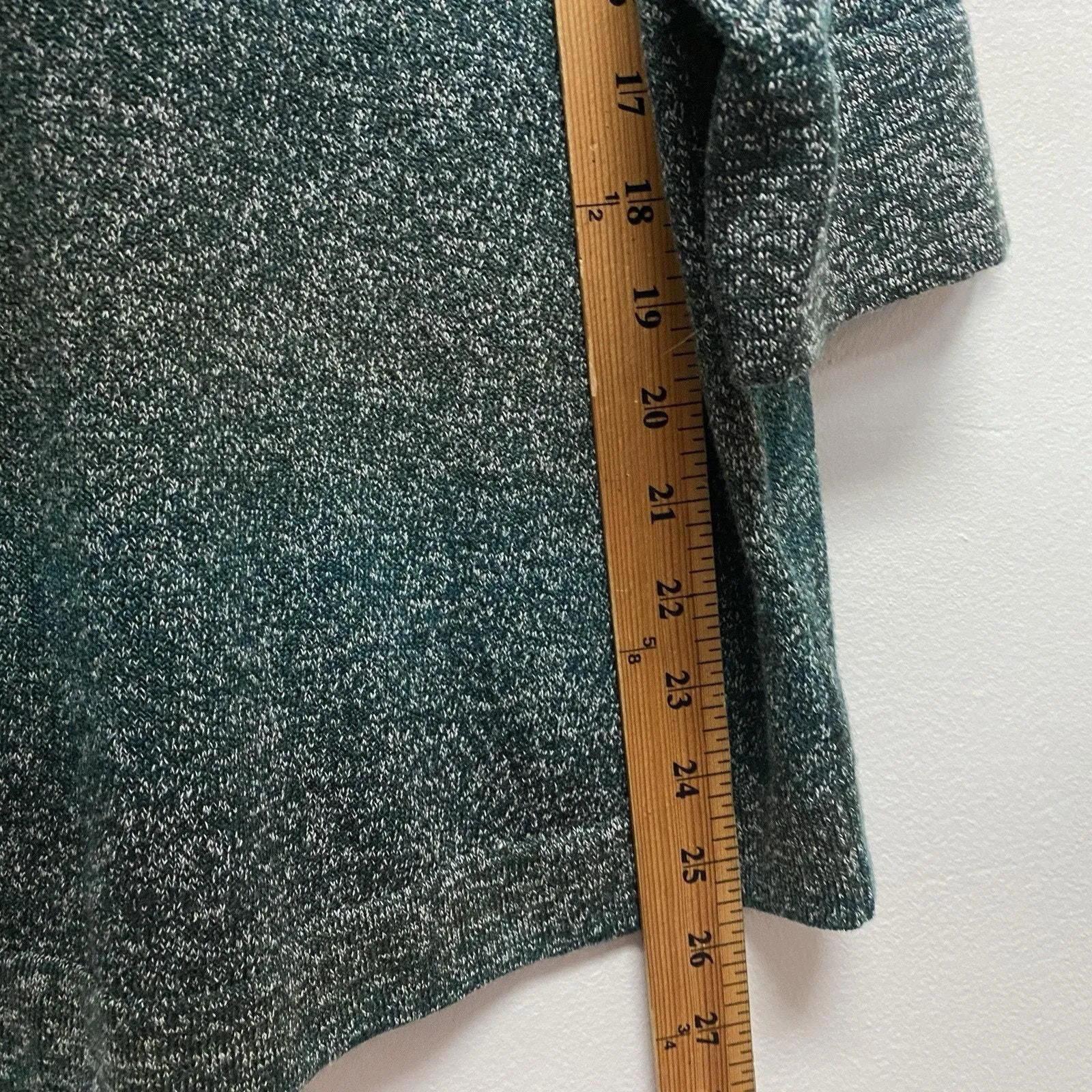Listing Image Blurred Background