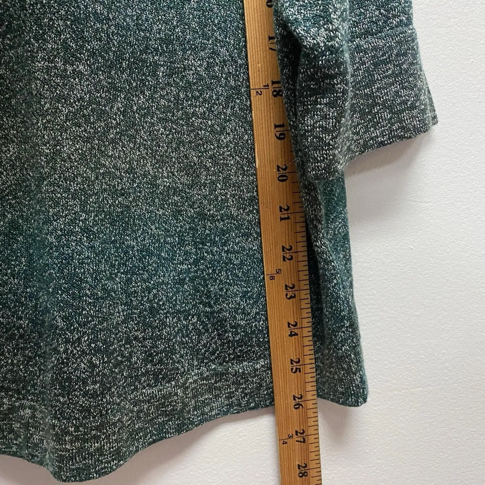 Listing Image Blurred Background