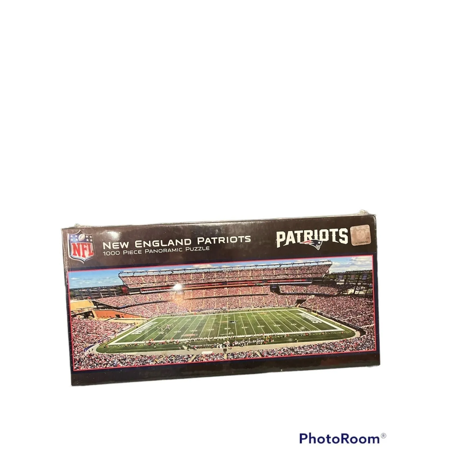 Product image for New England Patriots NFL Jigsaw Puzzle - 1000 pieces Football Fun NEW In Box