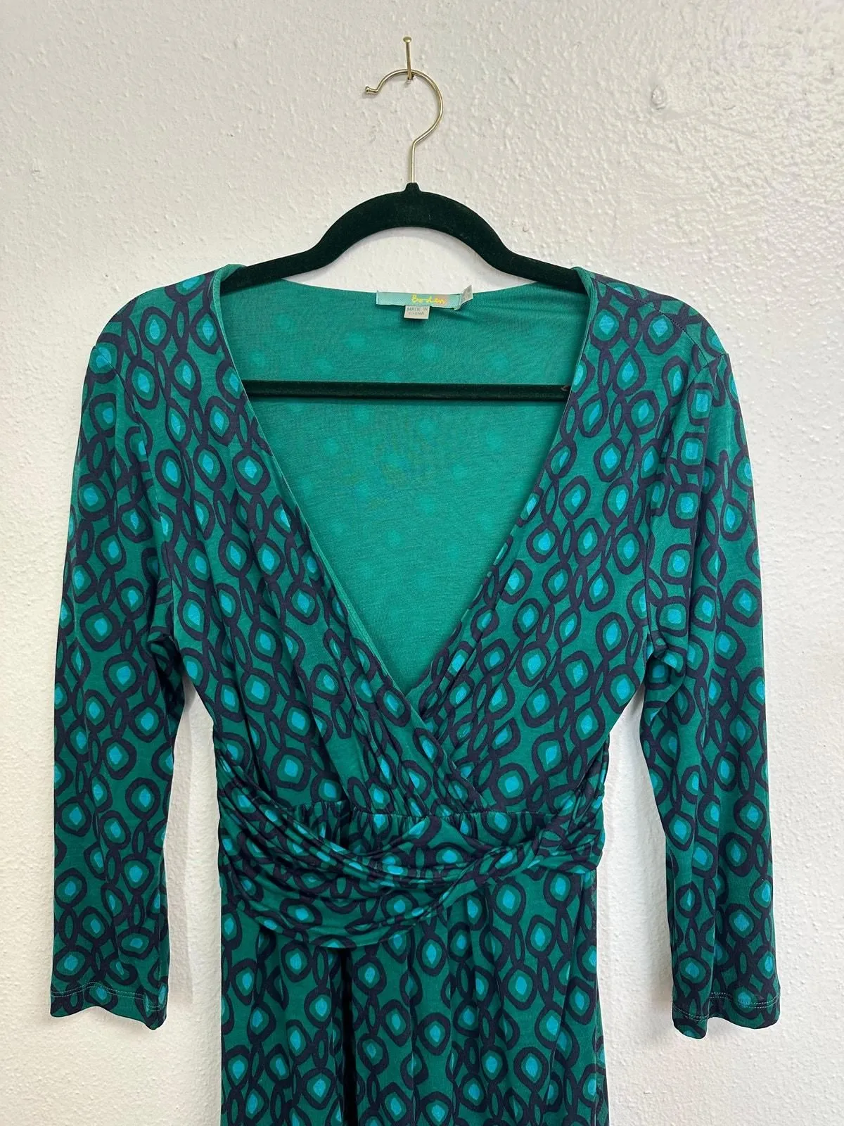 Listing Image Blurred Background