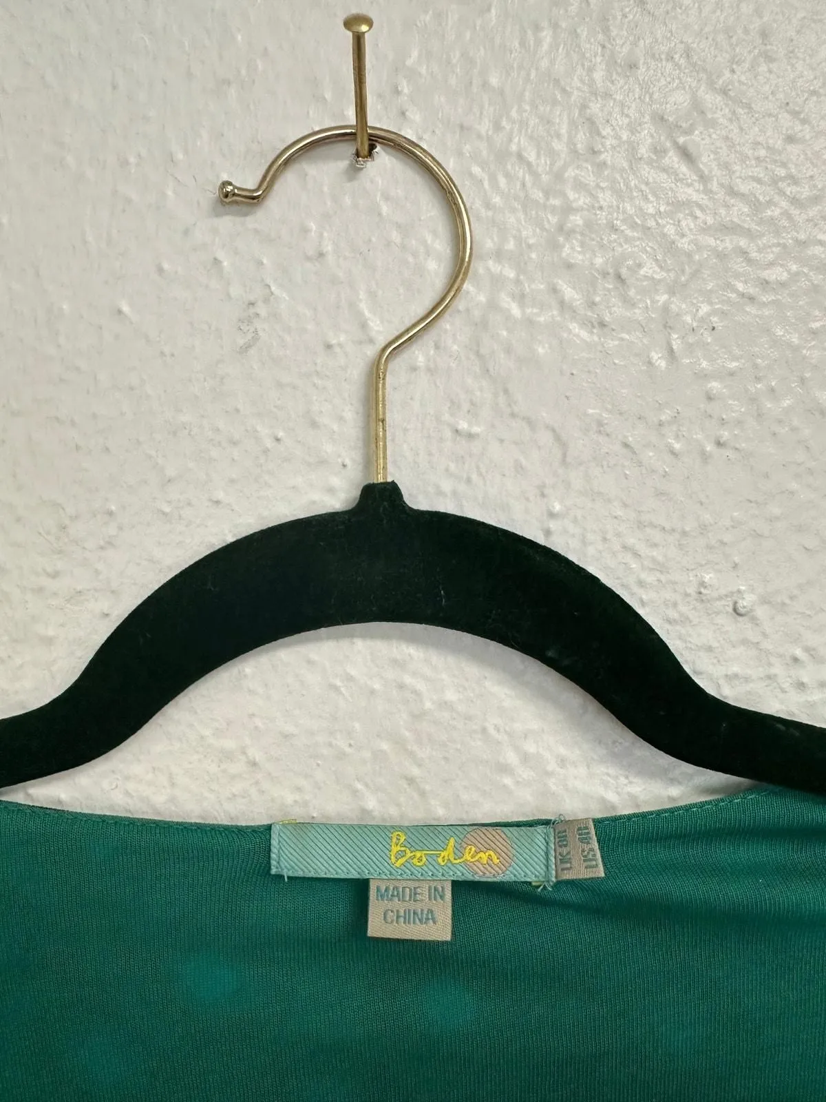 Listing Image Blurred Background