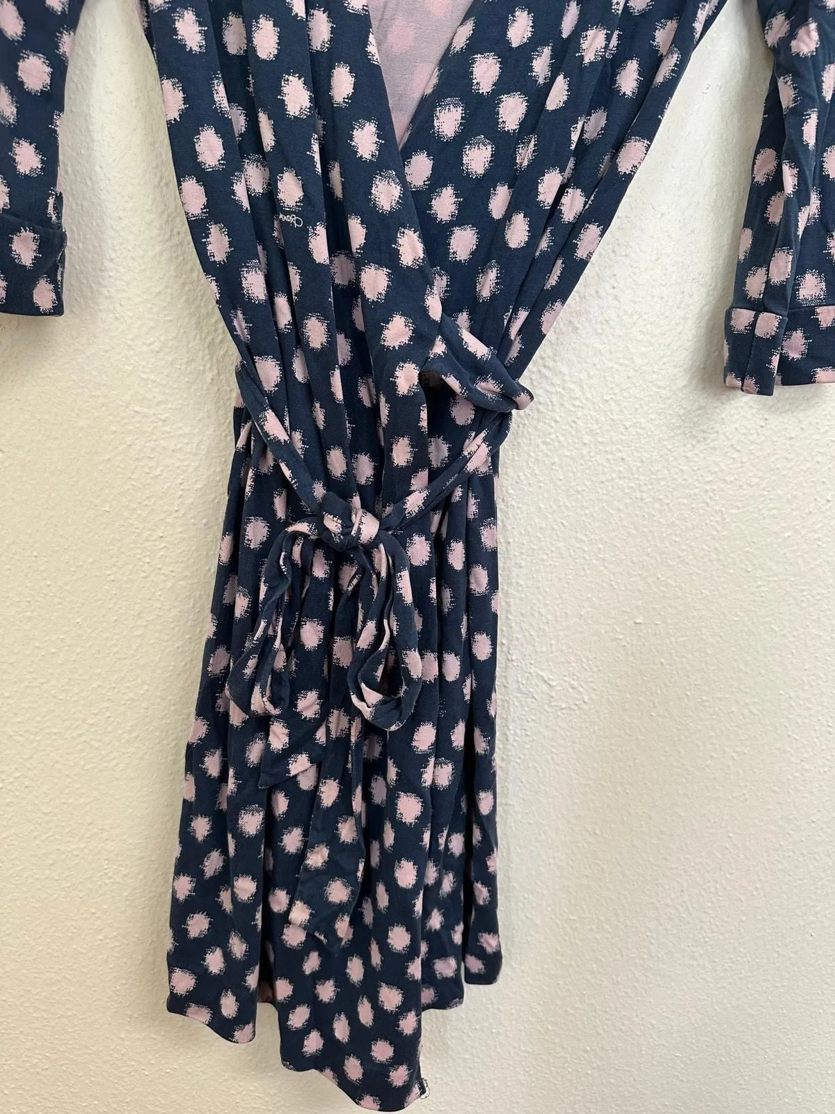 Listing Image Blurred Background