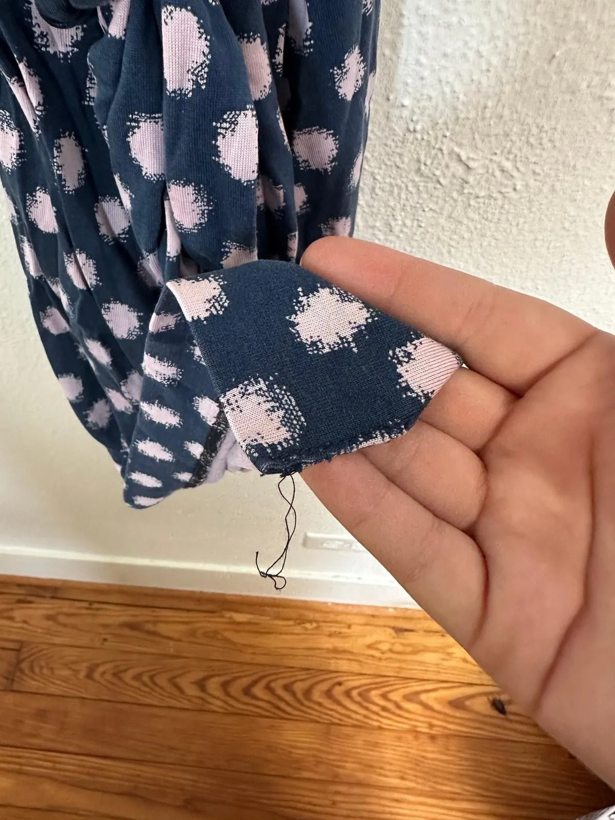 Listing Image Blurred Background