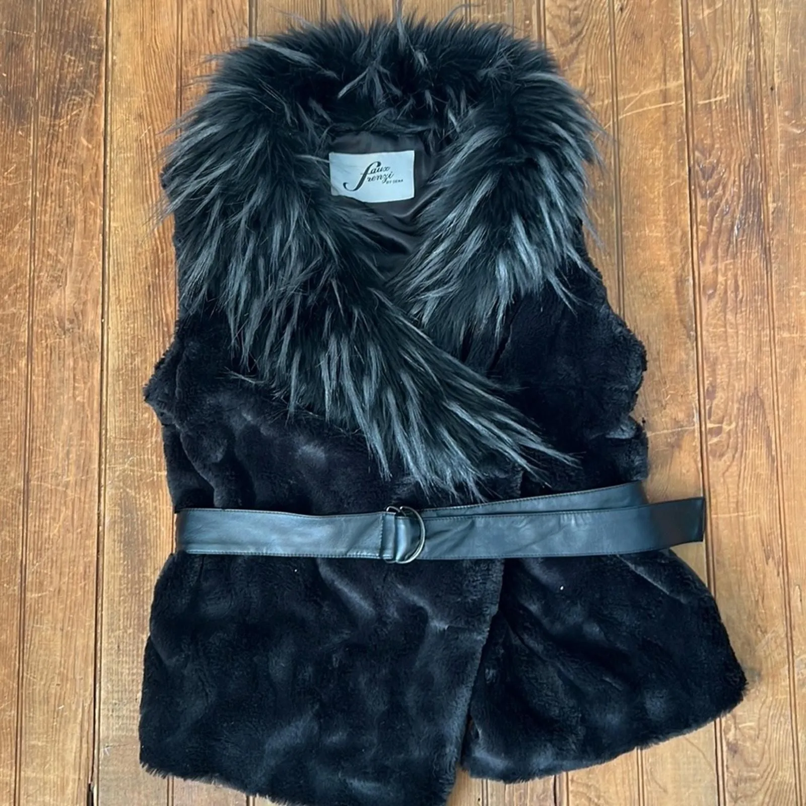 Product image for Women’s black Faux fur vest Dena size xs - pre-owned---good - dena