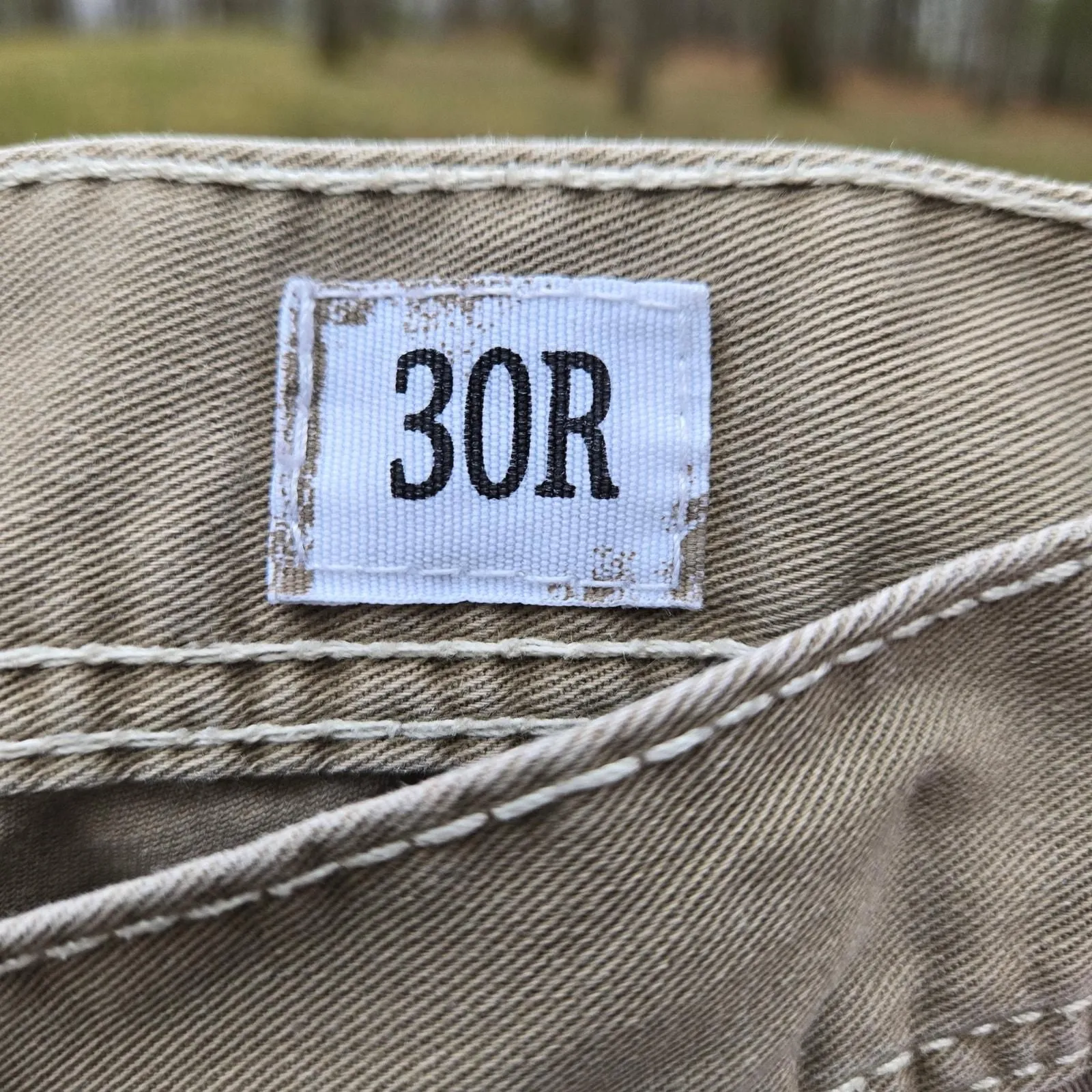 Listing Image Blurred Background