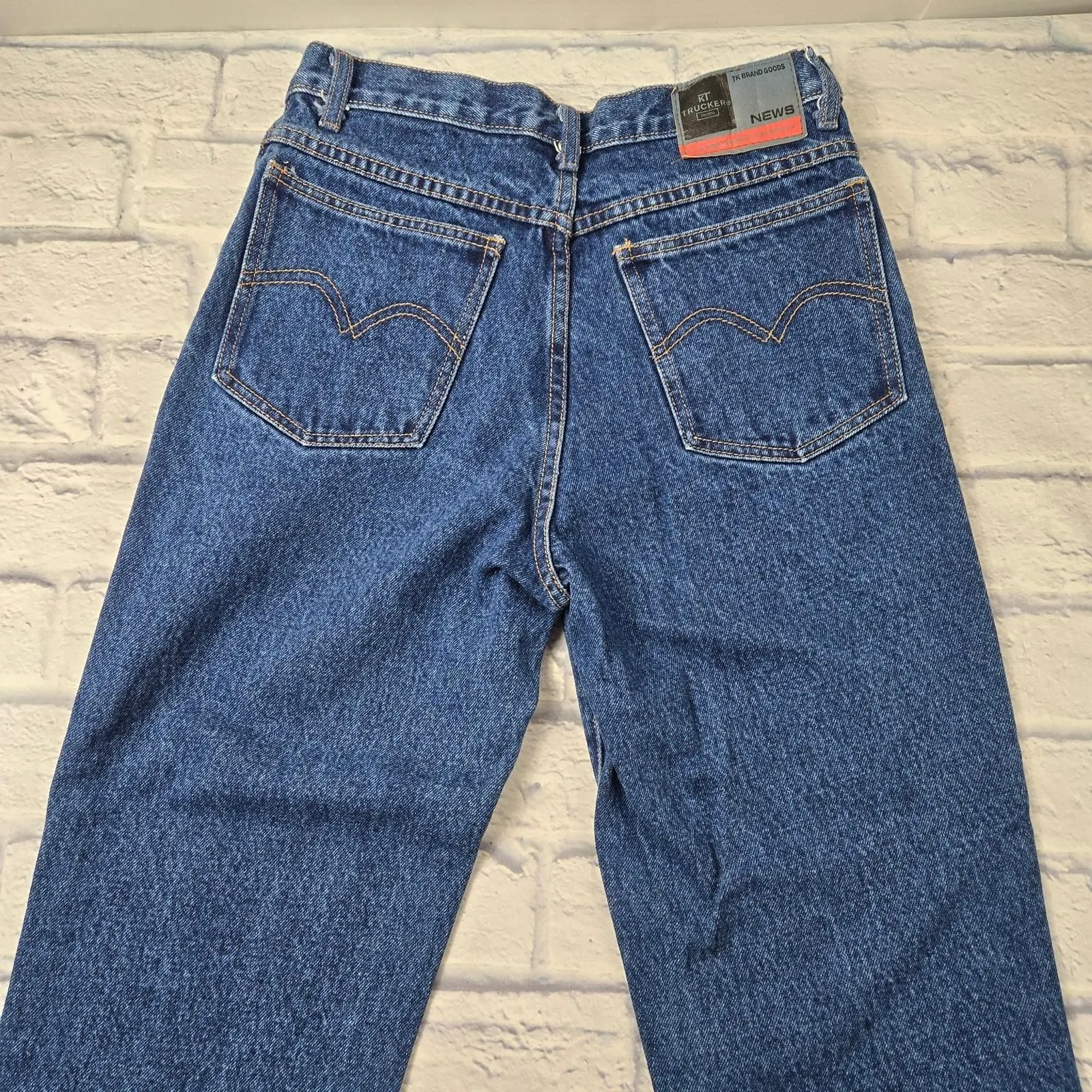 Listing Image Blurred Background