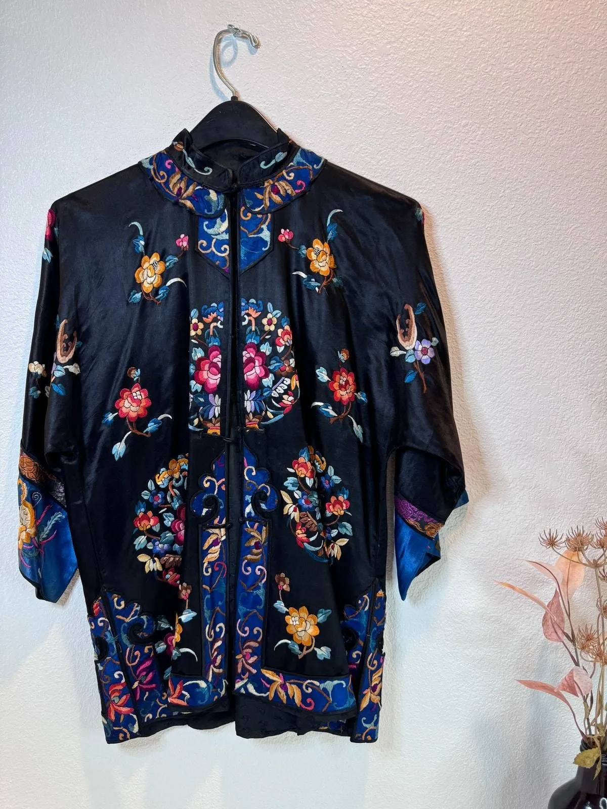 Product image for Antique 1890s-1930s Hand-Embroidered Chinese Silk Jacket Qing Dynasty 22x28 - pre-owned---fair - n/a