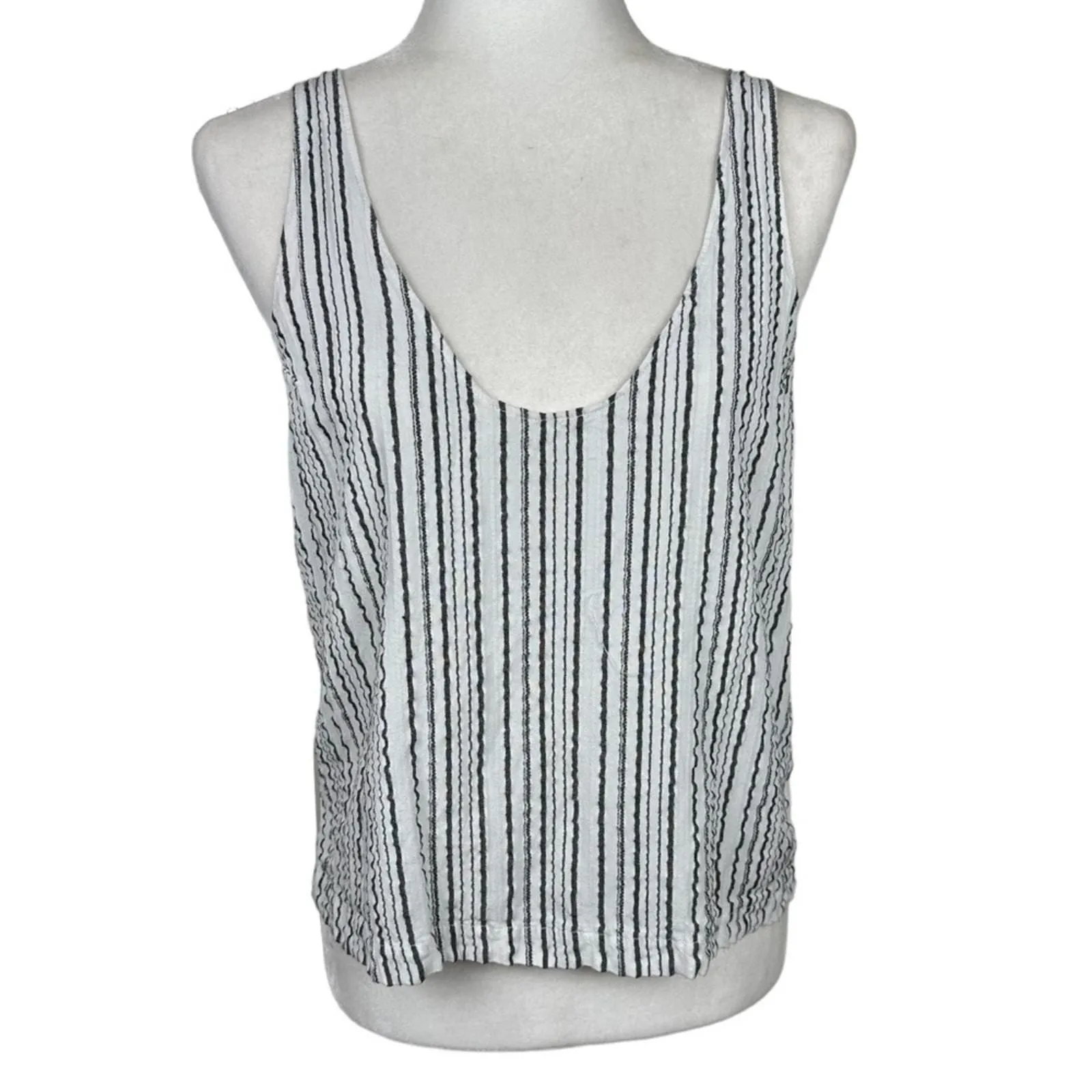 Product image for Reformation Striped Scoop Neck Tank Top Size Large - pre-owned---good - Reformation