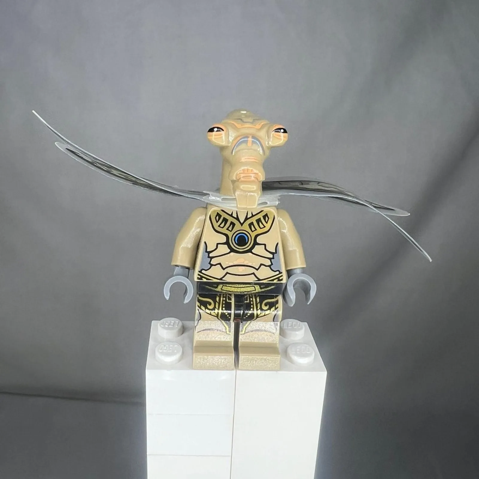 Product image for Lego Geonosian Warrior 9491 with Wings The Clone Wars Star Wars Minifigure
