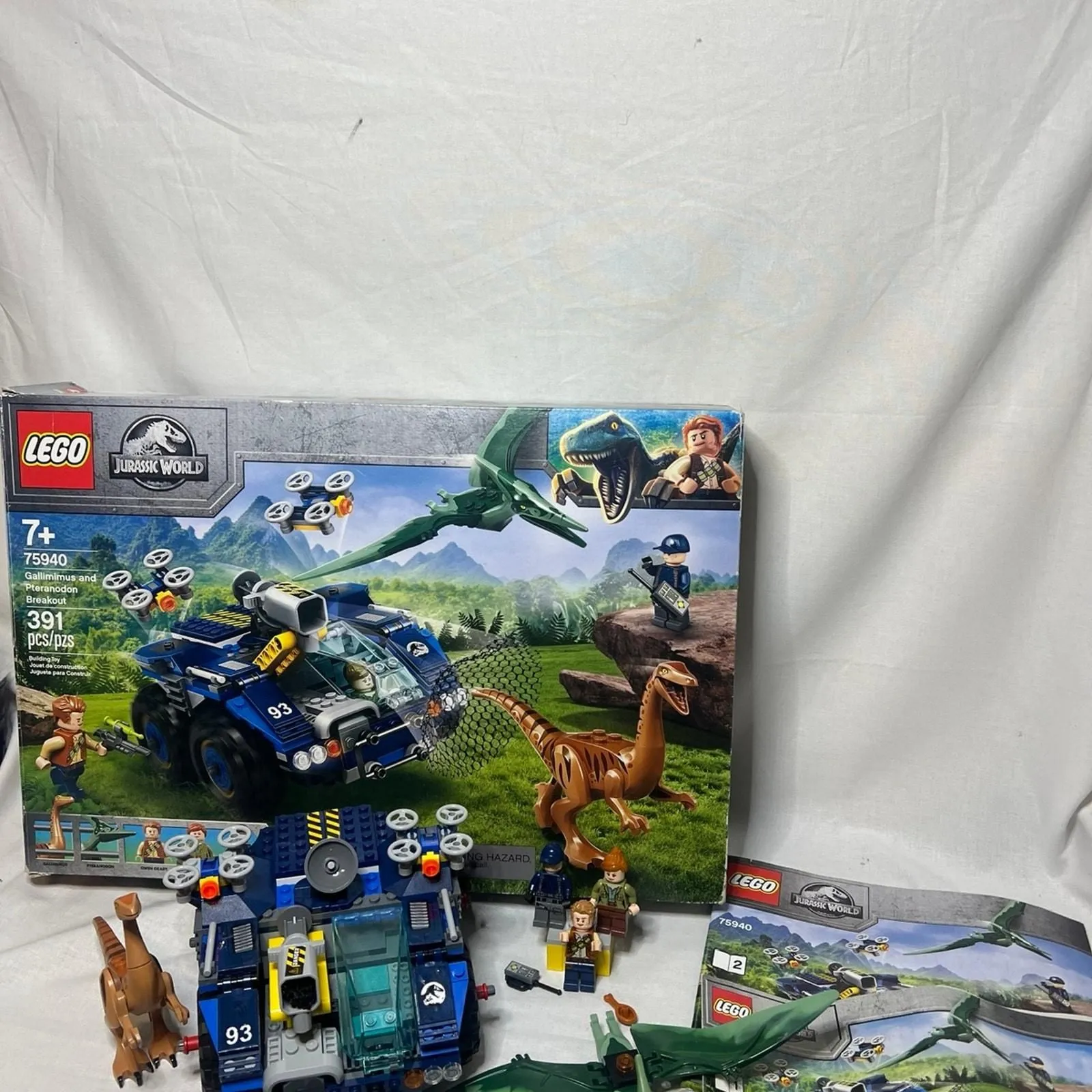 Product image for LEGO Jurassic World 75940 Gallimimus and Pteranodon Breakout Kit.